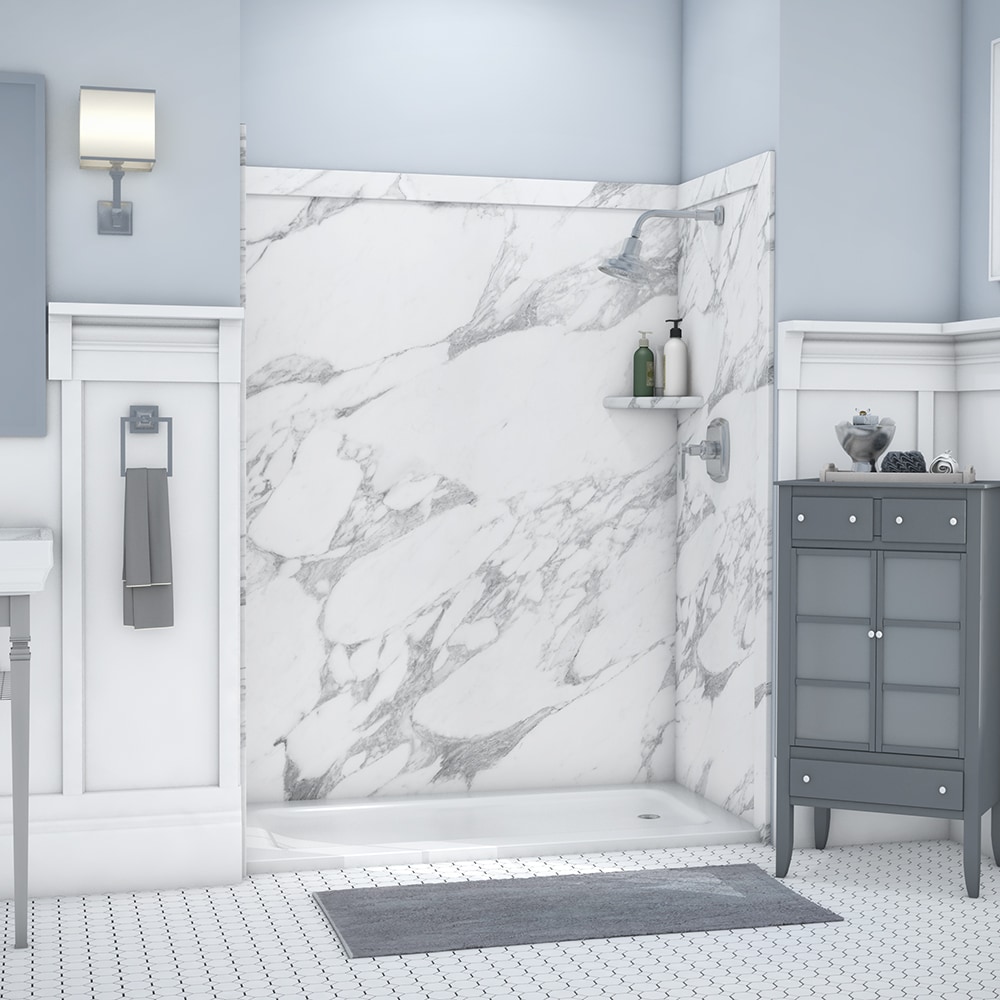 Recubrimiento de pared para regadera en alcoba FlexStone Royale en color Calacatta Blanco de 60 pulgadas de ancho x 36 pulgadas de profundidad x 80 pulgadas de alto, 3 piezas.