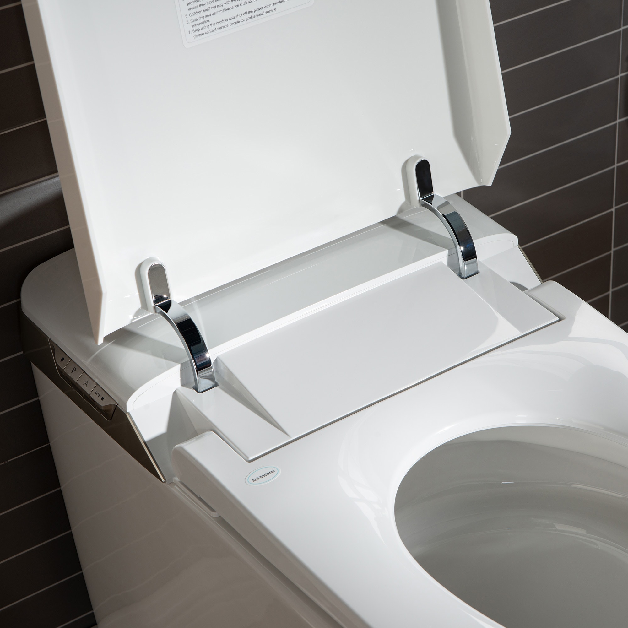 Bañera bidireccional blanca de Toscano de Woodbridge con cierre suave inteligente y altura estándar, alargada de una sola pieza con asiento bidet de 12 pulgadas y descarga doble de 1.6 GPF LT527