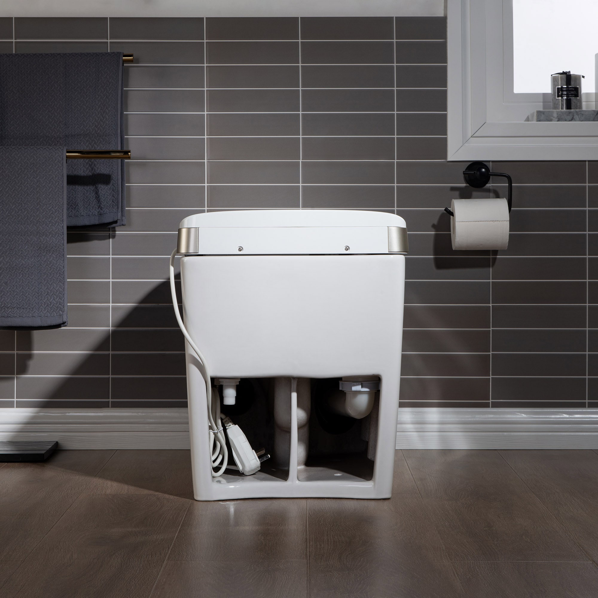 Bañera bidireccional blanca de Toscano de Woodbridge con cierre suave inteligente y altura estándar, alargada de una sola pieza con asiento bidet de 12 pulgadas y descarga doble de 1.6 GPF LT527