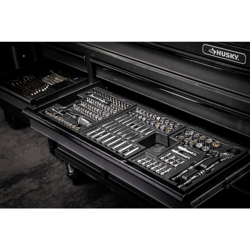 Set de herramientas mecánicas Husky con bandejas de almacenamiento integradas (270 piezas) - H270MTSBO
