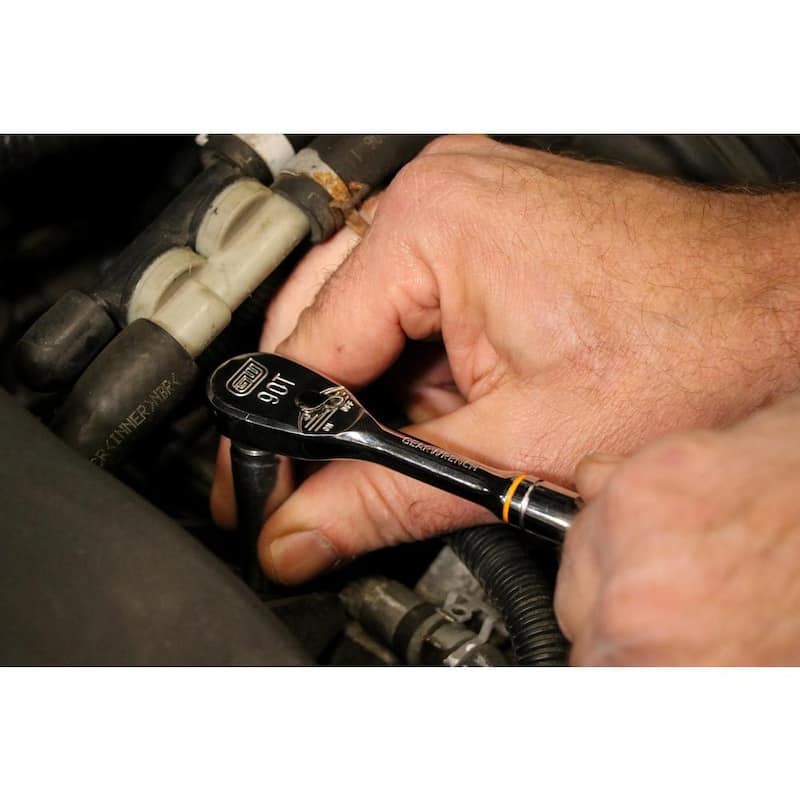 Juego de herramientas mecánicas GEARWRENCH de 1/4 y 3/8 pulgadas, estándar y profundo SAE/Métrico en caja de almacenamiento de 3 cajones (232 piezas) - 80944