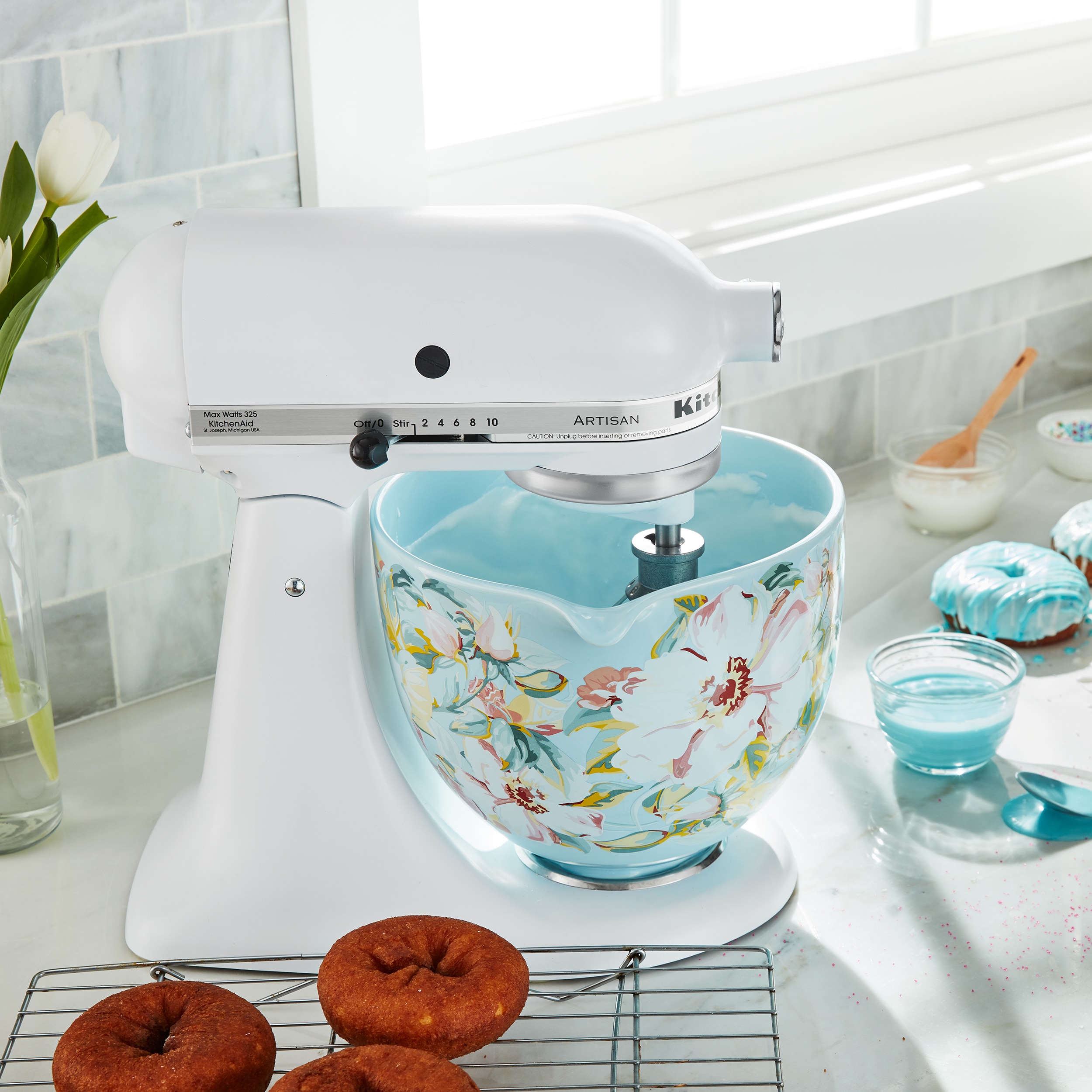Batidora de pie de cerámica azul KitchenAid con tazón de cristal KSM2CB5PWG