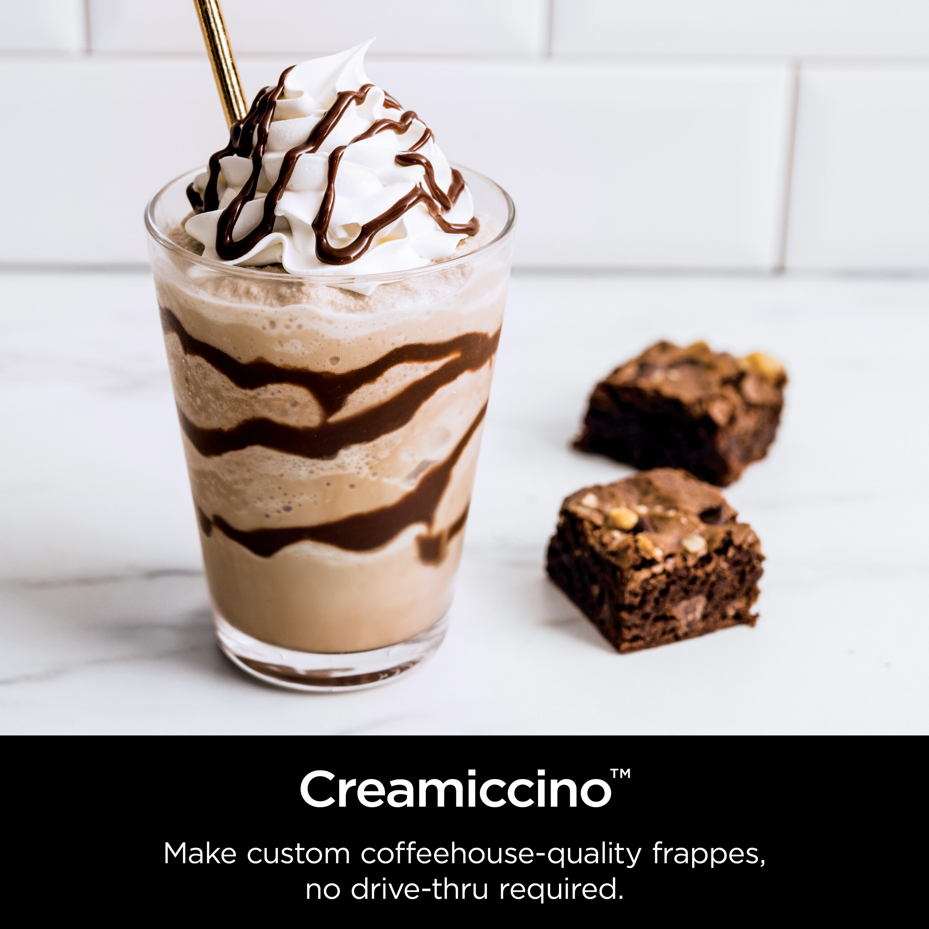 Fabricador de postres congelados Ninja Creami Deluxe 11 en 1 de 0.75 cuartos de galón (hace: Helado, Sorbete, Yogur Congelado, Helado tipo Soft-Serve) NC501