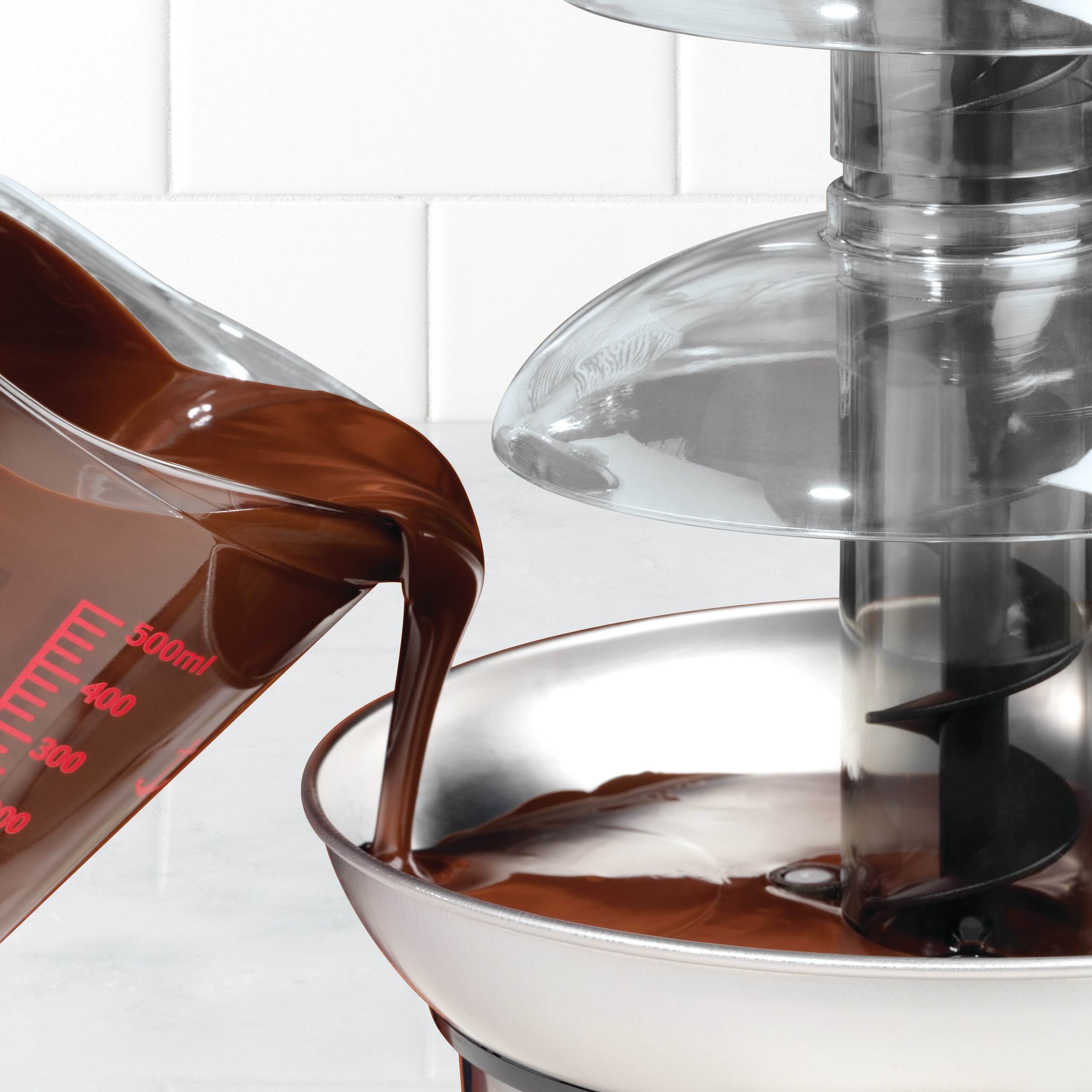 Fuente de chocolate de acero inoxidable de 2 libras para fondue Nostalgia NCFF986SS