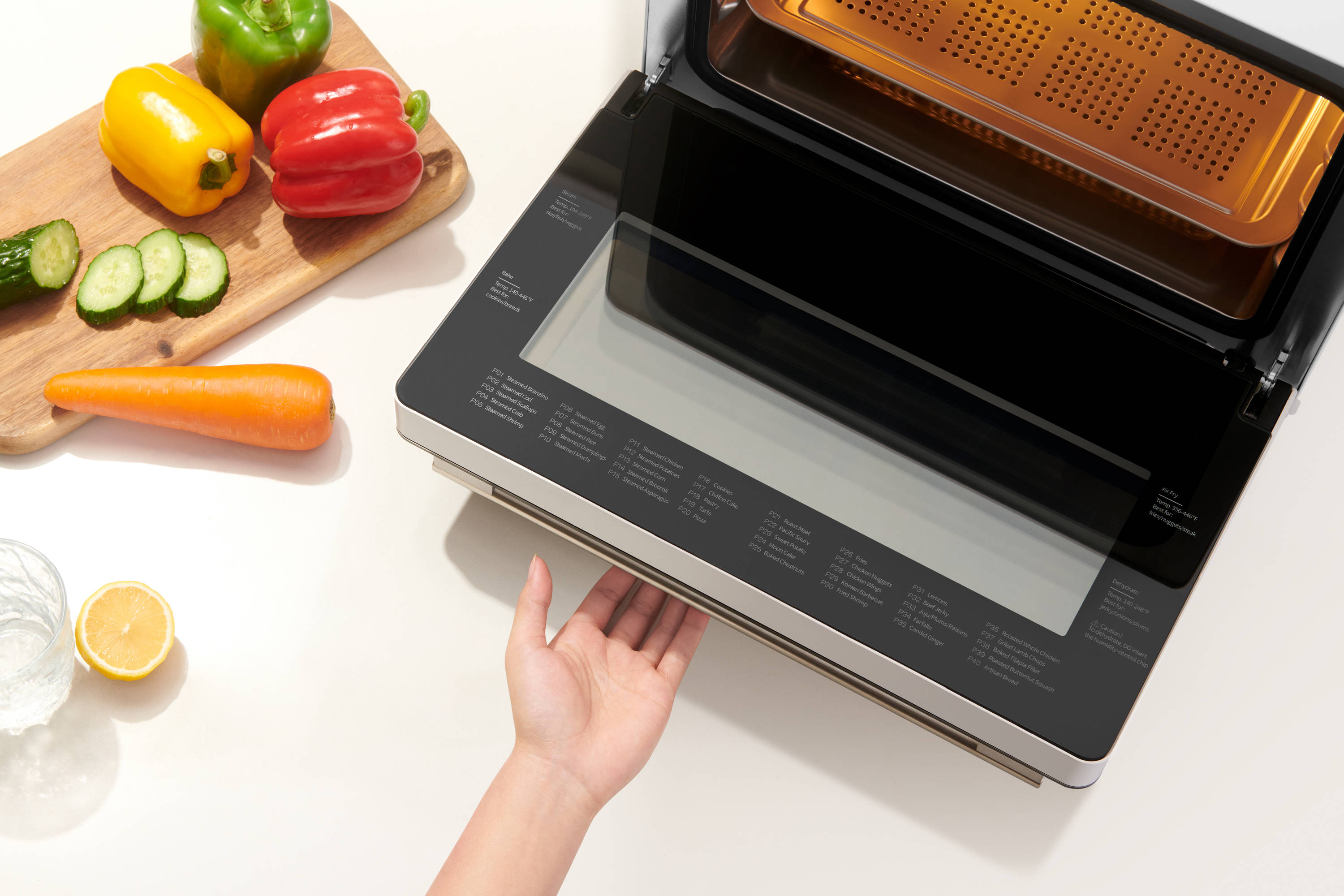 Freidora de aire, vapor y deshidratadora ChefCubii 4 en 1 de FOTILE para 6 rebanadas en blanco con horno tostador de convección y apagado automático HYZK26-E1.