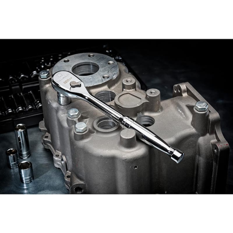 Juego de herramientas mecánicas GEARWRENCH 120XP de 1/4, 3/8 y 1/2 pulgadas, con accionamiento estándar y profundo, en medidas SAE y métricas en bandeja de EVA (94 piezas) - 83071-07.