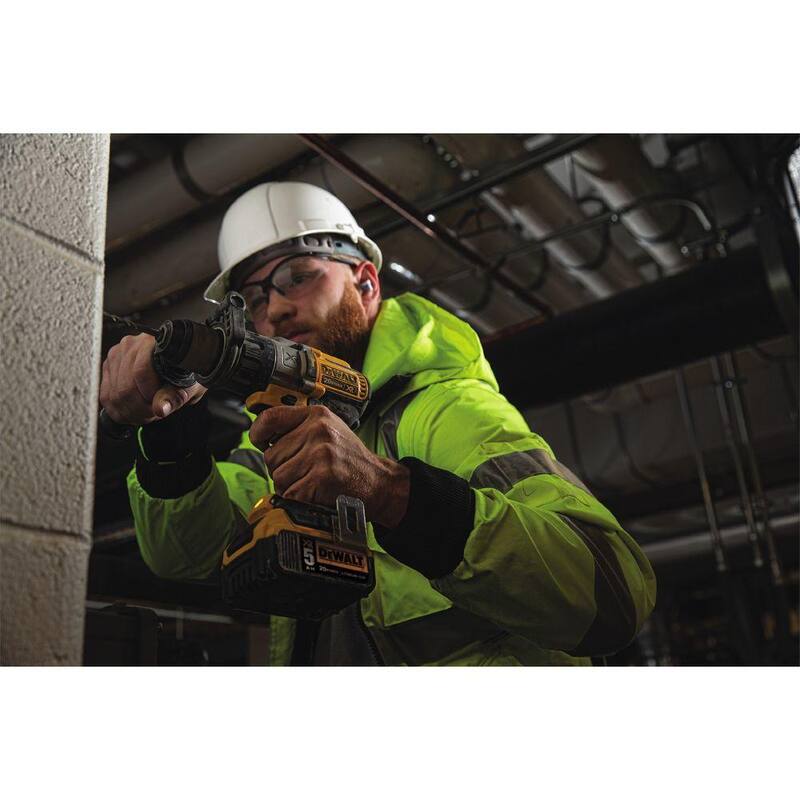 DEWALT Taladro de martillo inalámbrico sin escobillas de 20V MAX XR de 3 velocidades 1/2 pulg (solo herramienta) y Accesorio magnético de ángulo recto MAXFIT - DCD996BWRA60