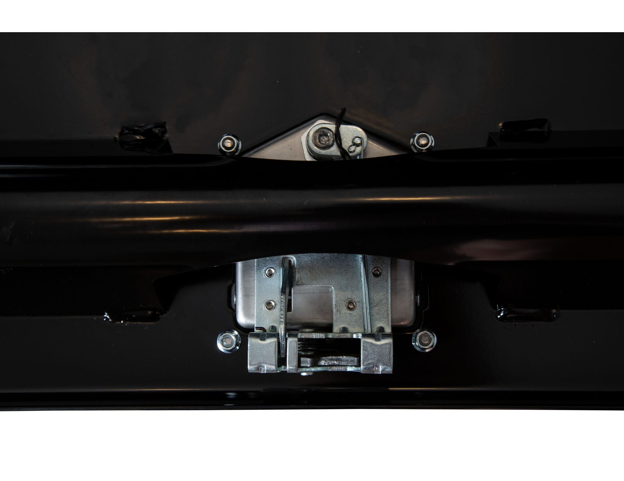 Caja de herramientas negra de acero para camión bajo de Buyers Products de 60 pulgadas x 18 pulgadas x 18 pulgadas
