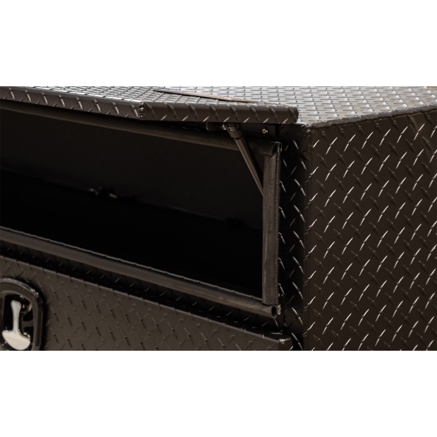 Caja de herramientas para camioneta, montaje superior, de aluminio con acabado negro mate, con diamante en relieve de 18 pulgadas x 96 pulgadas x 21 pulgadas.