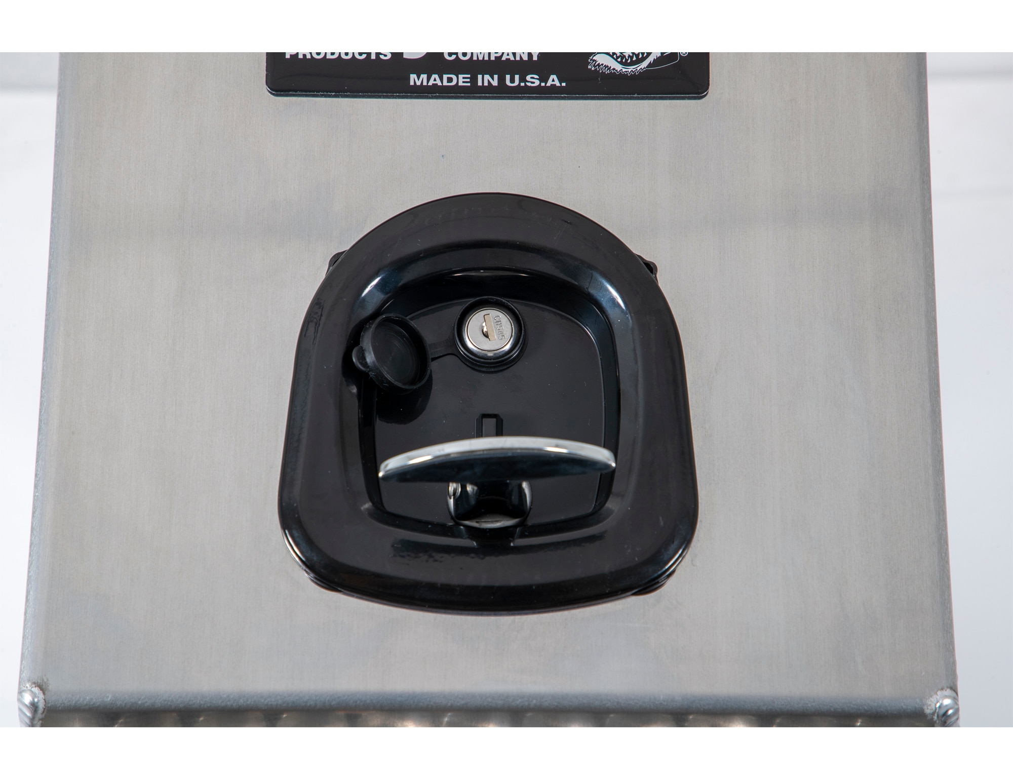 Caja de herramientas para camión de aluminio liso de 12.3 pulgadas x 28.5 pulgadas x 23.3 pulgadas de Buyers Products