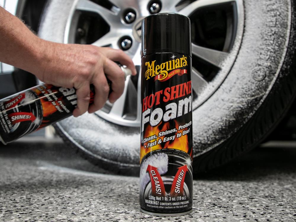 Espuma para llantas Meguiar's Hot Shine de 19 onzas para lavado del exterior del auto G13919