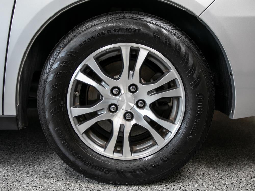 Espuma para llantas Meguiar's Hot Shine de 19 onzas para lavado del exterior del auto G13919
