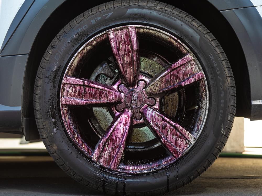 Limpiador definitivo para todas las ruedas de Meguiar's 24 onzas líquidas. Limpieza exterior de coche G180124.
