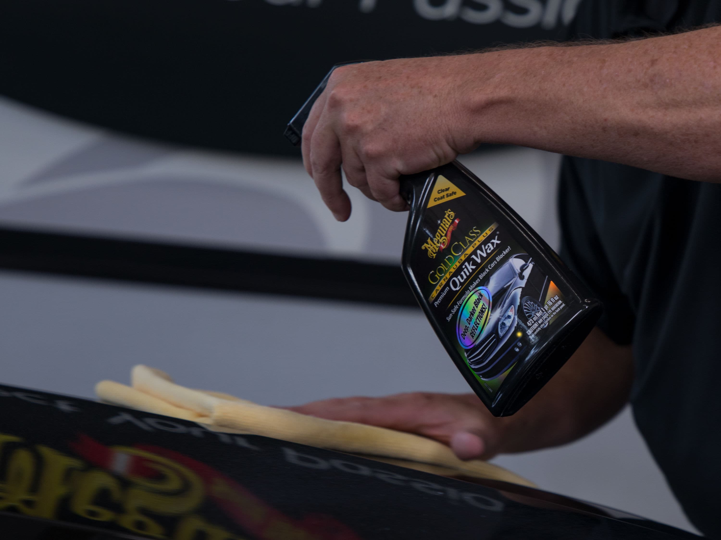 Cera para Exteriores de Coche Meguiar's Gold Class Quik 16 Onzas Líquidas G7716
