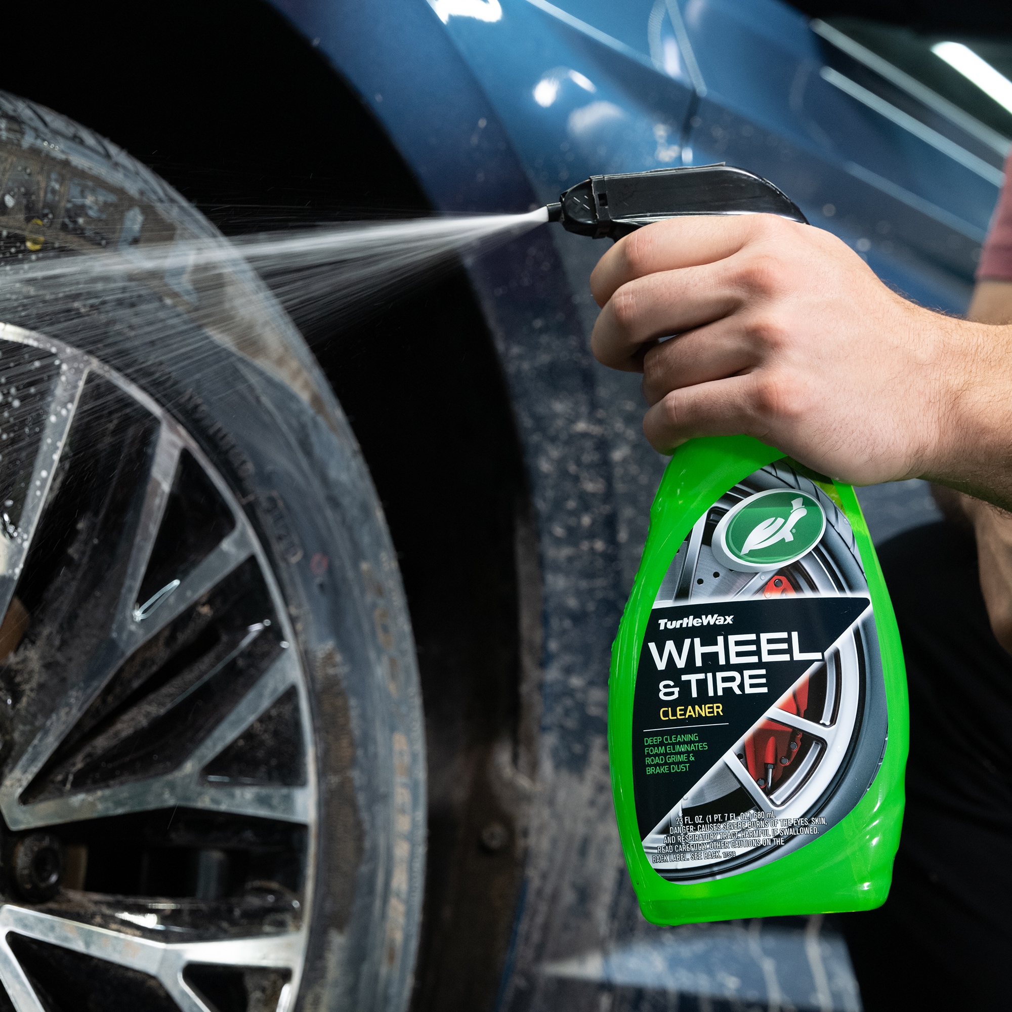 Limpiador de Ruedas y Llantas Turtle Wax de 23 onzas líquidas para lavado exterior de automóviles T18/50161