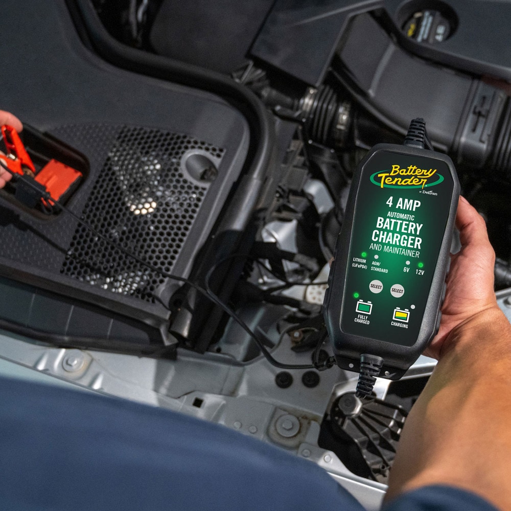 Cargador de batería para automóvil de 6/12 voltios de 4 amperios con Battery Tender