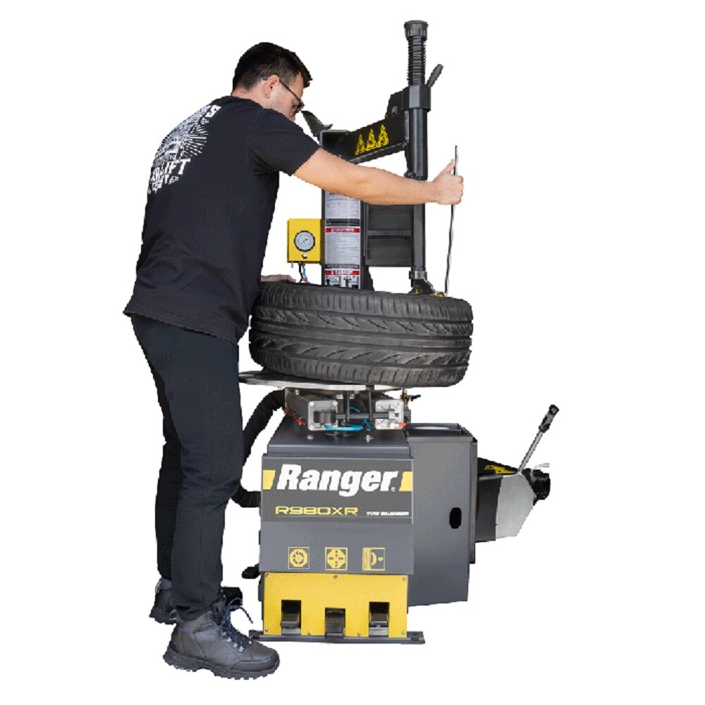 Desmontadora de llantas con brazo oscilante Ranger R980XR 220v, torre única, 208-240v, monofásica, 50/60hz 5140146.