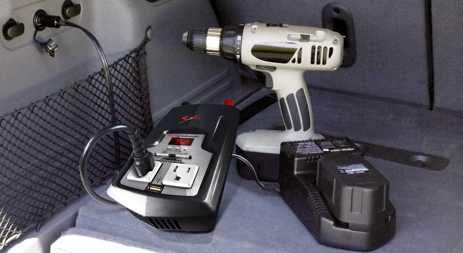 Inversor de corriente de 750 vatios de Schumacher Electric XI75DU