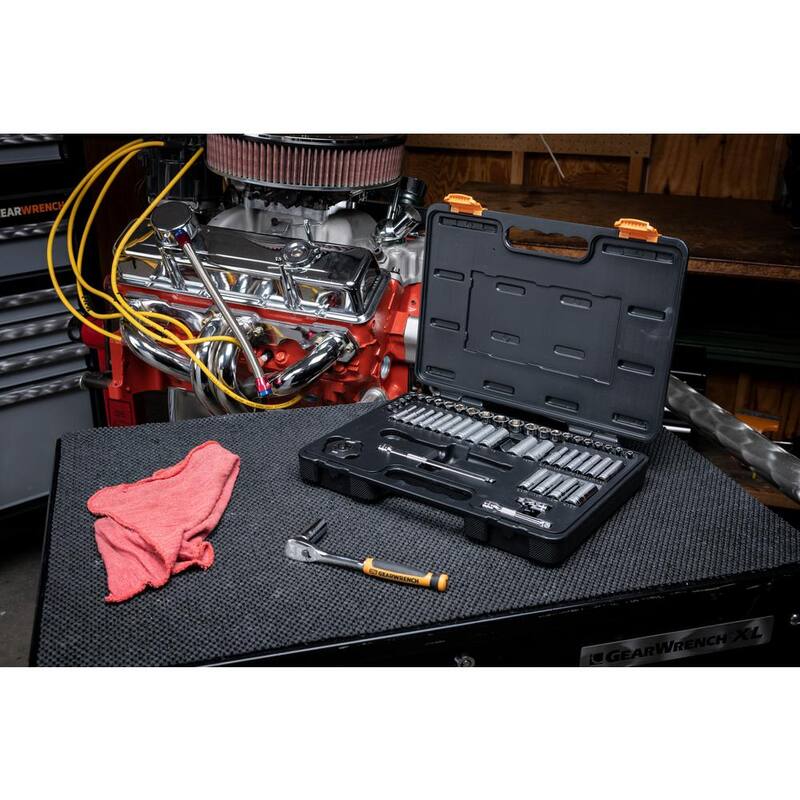 Juego de trinquetes y dados estándar y profundos, en pulgadas y milímetros, de 1/4, 3/8 y 1/2 pulg. de GEARWRENCH con 90 dientes de manejo (163 piezas) - 8586789CB