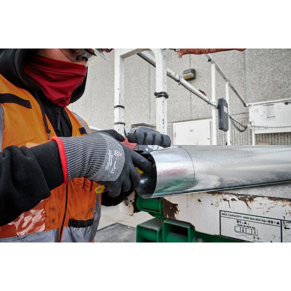 Guantes sumergidos aislados de invierno con corte nivel 5 de Milwaukee Tool - Mediano, nivel A5 de corte, 13 ga, gris/negro, M (8) - 48-73-7951