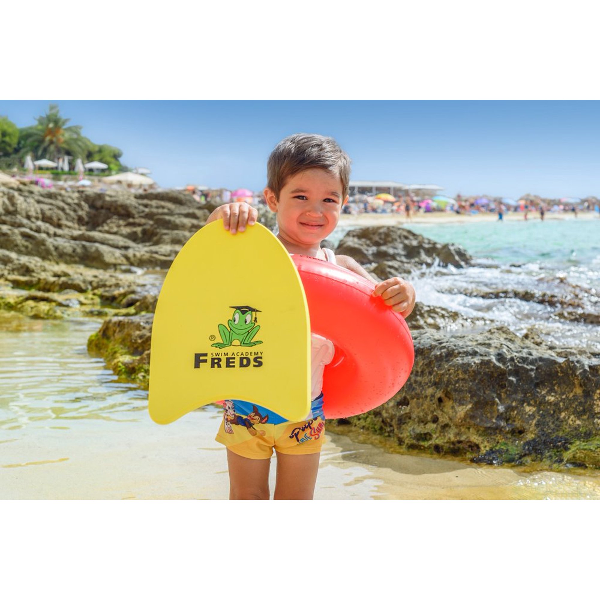 Academia de Natación FREDS SWIM para Jóvenes Unisex Talla Única Color Amarillo Hecho de Mezcla de Poliéster Bañador 66666.