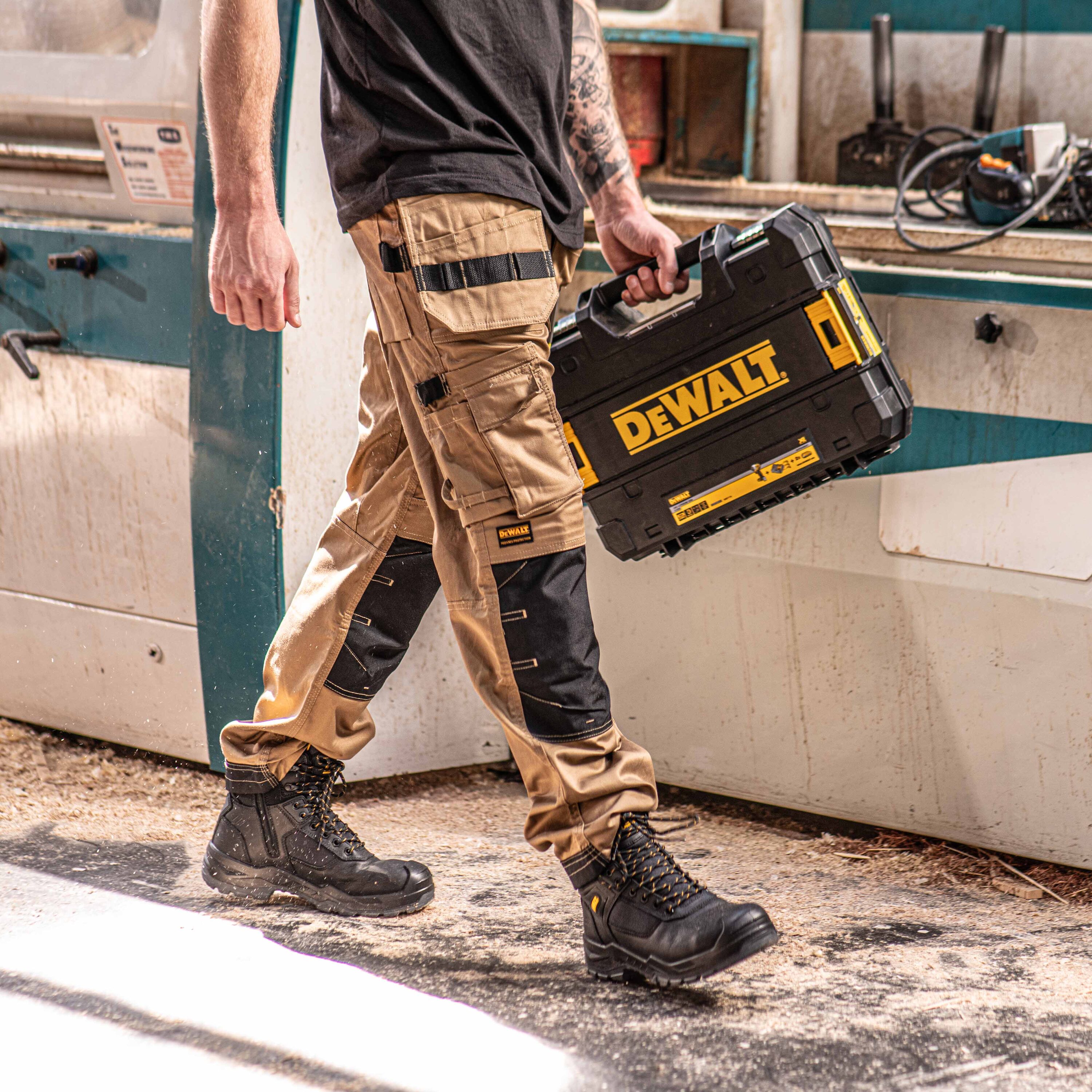 Pantalones de trabajo en color beige para hombre DEWALT (30 x 33) DXWW50023-TAN-30/33