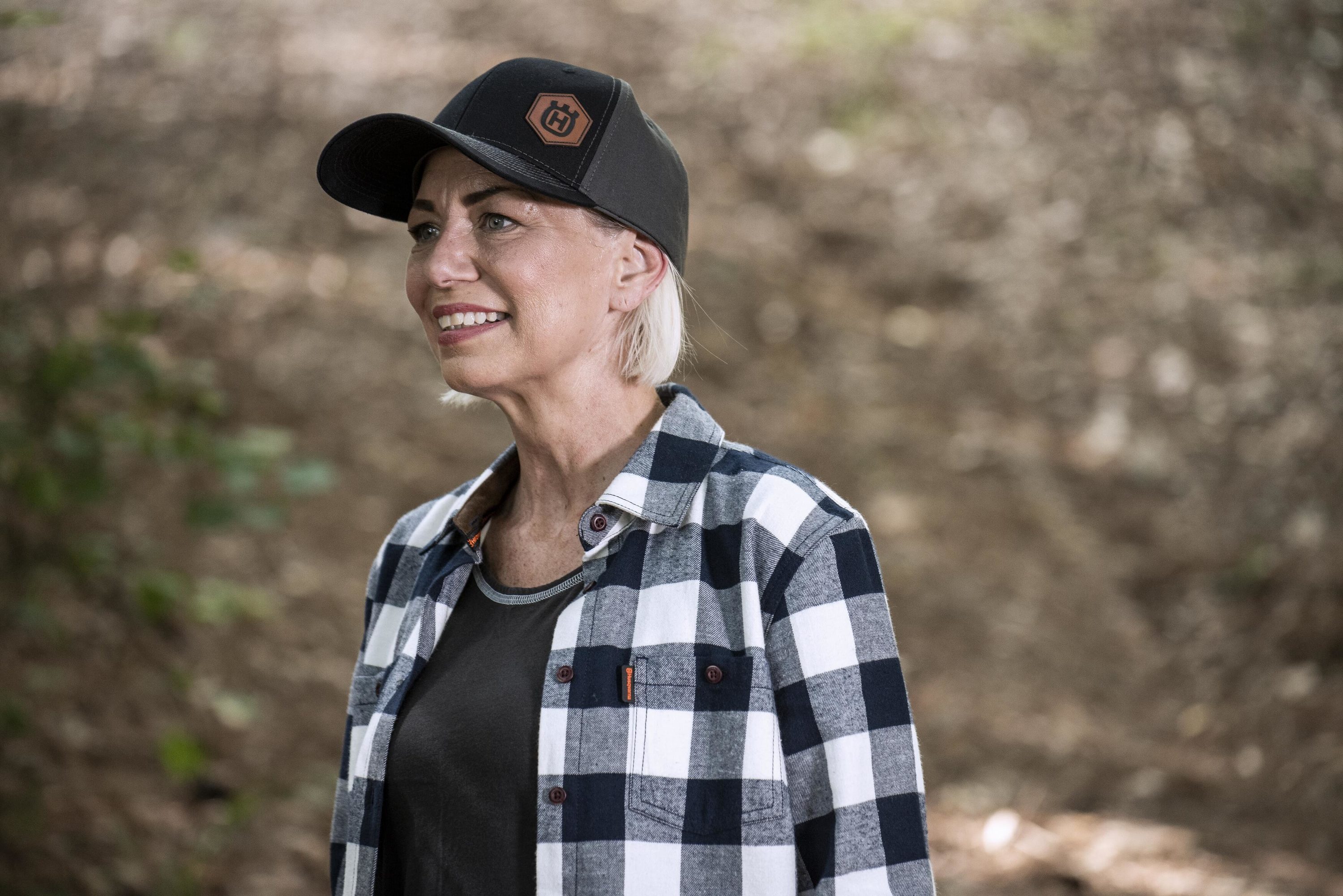 Playera sin mangas negra para mujer de Husqvarna (Talla grande)