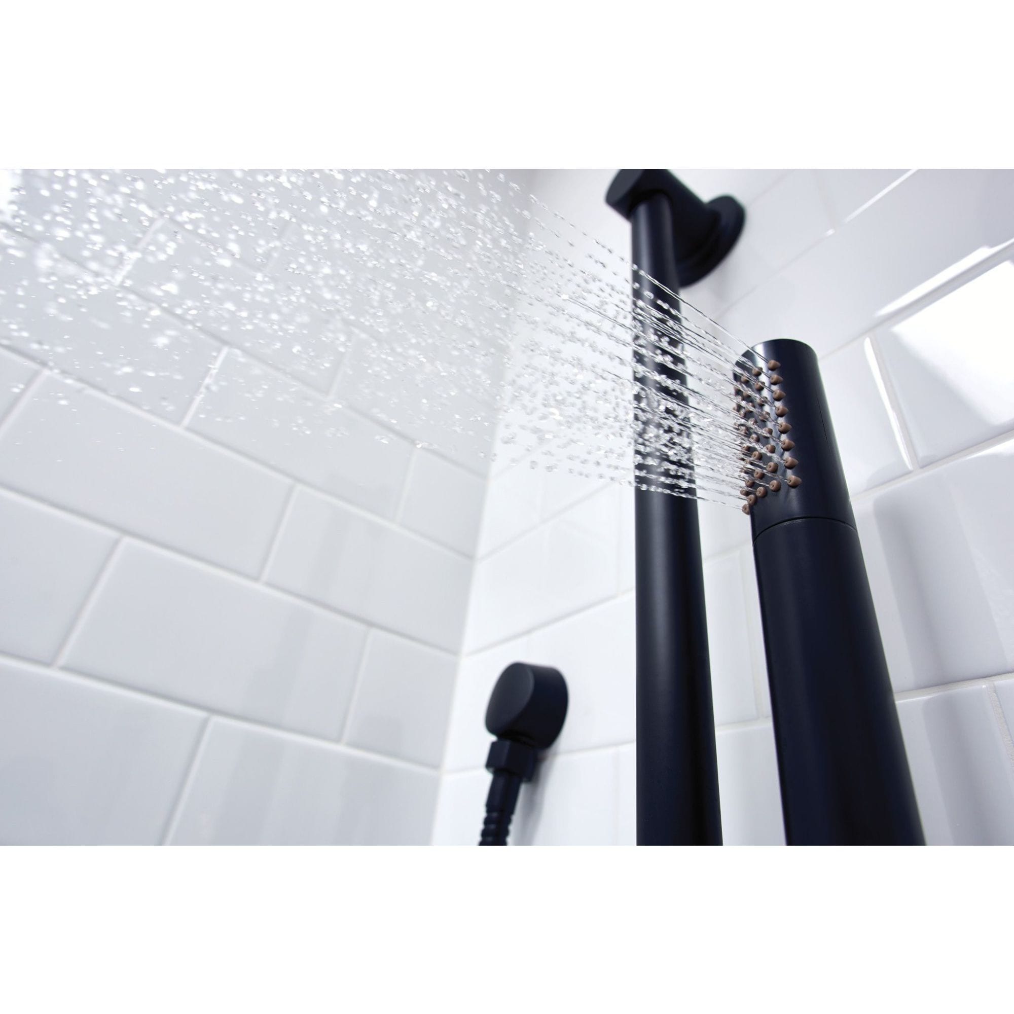 Llave Mezcladora para Bañera y Regadera en Negro Mate de Moen (Válvula no incluida) Se vende por separado.