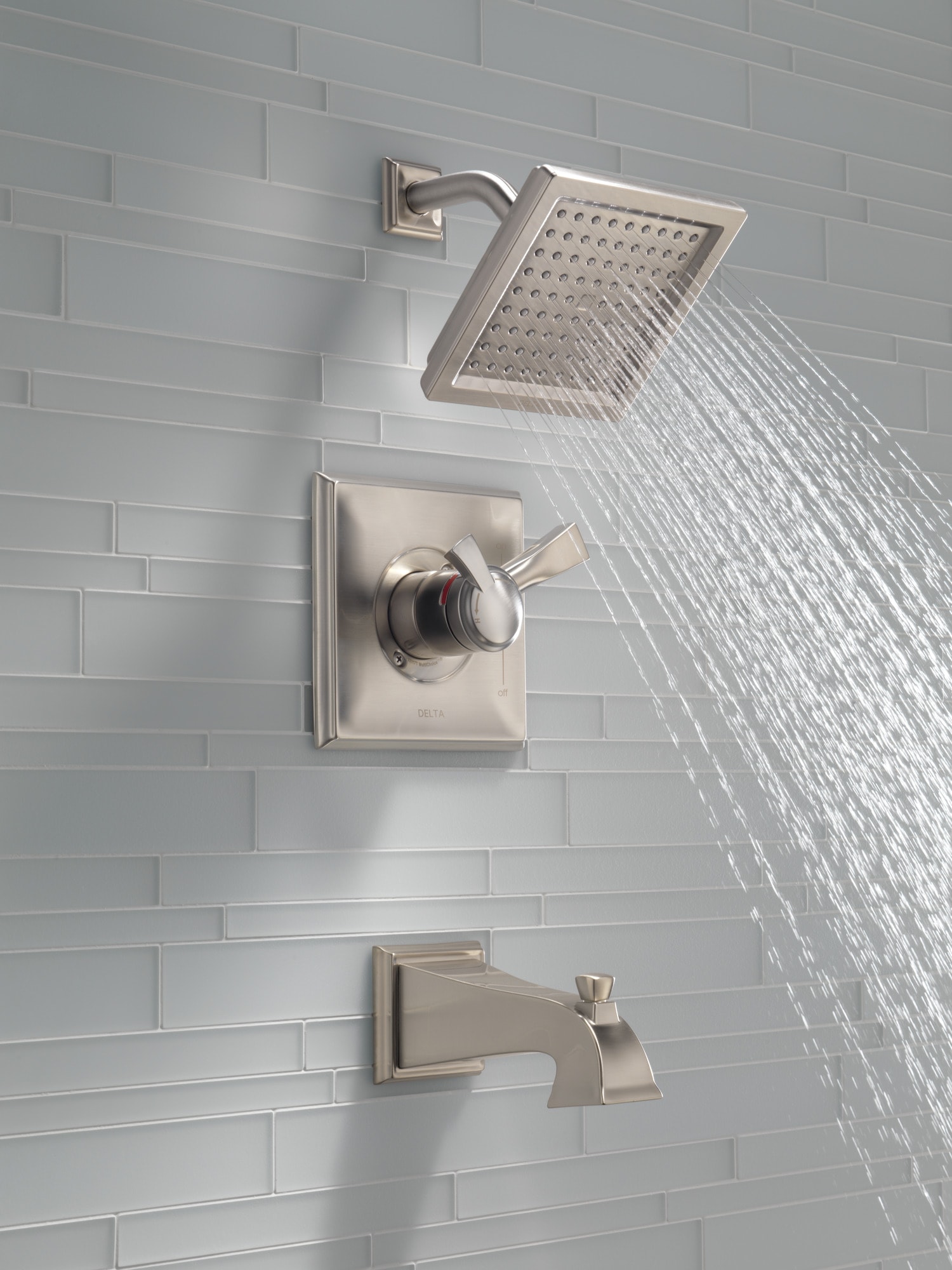 Grifo de Bañera y Ducha Redondo de Acero Inoxidable de 2 Manijas y Función Única Delta Dryden 6.5625 pulgadas T17451-SS