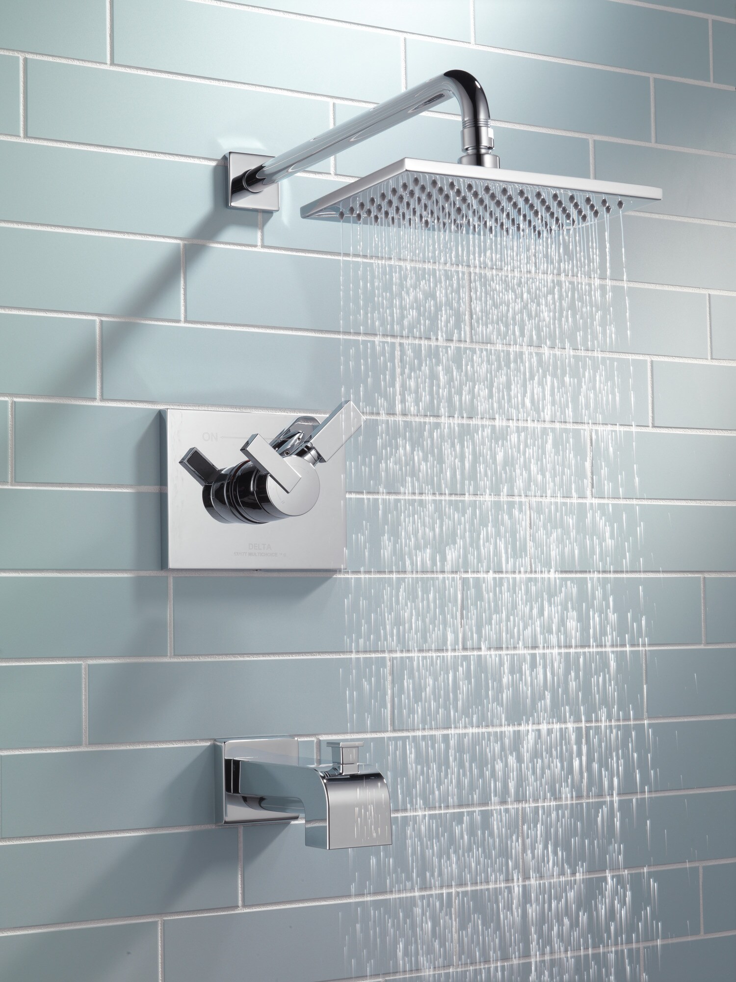 Grifo de bañera y ducha cuadrado de 8.656 pulgadas con 2 manijas en cromo Delta Vero  de función única T17453