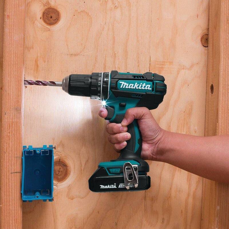 Kit de taladro martillo inalámbrico compacto de 1/2 pulgadas con baterías de iones de litio de 18V (2.0 Ah), cargador y estuche duro - XPH10R de Makita.