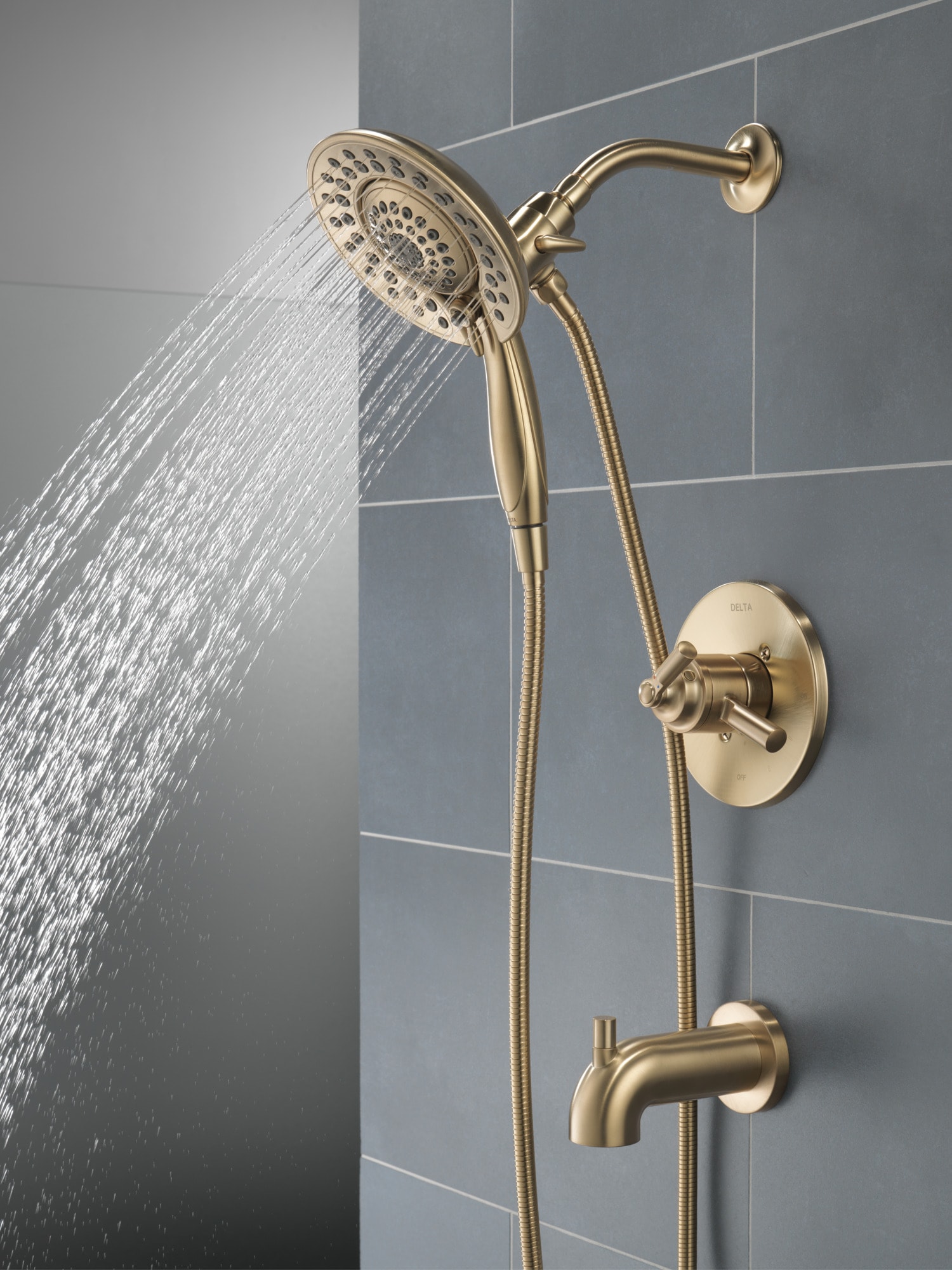 Grifo de bañera y ducha redondo de 6.81 pulgadas, multi-función, de 2 manijas en bronce champagne Delta Saylor T17435-CZ-I.