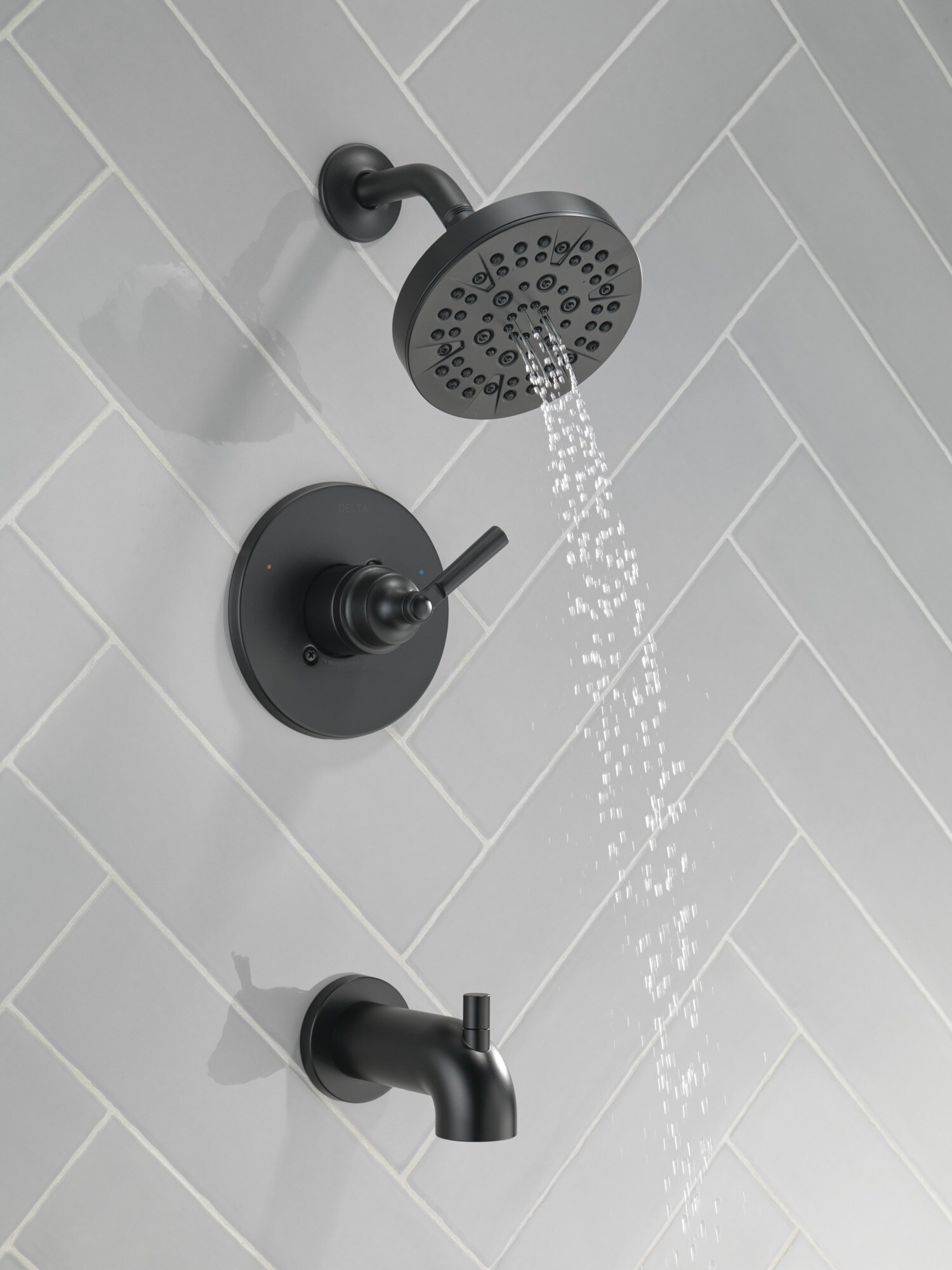 Grifo de bañera y ducha redonda de 6 pulgadas, de color negro mate, de un asa y función múltiple Delta Saylor T14435-BL