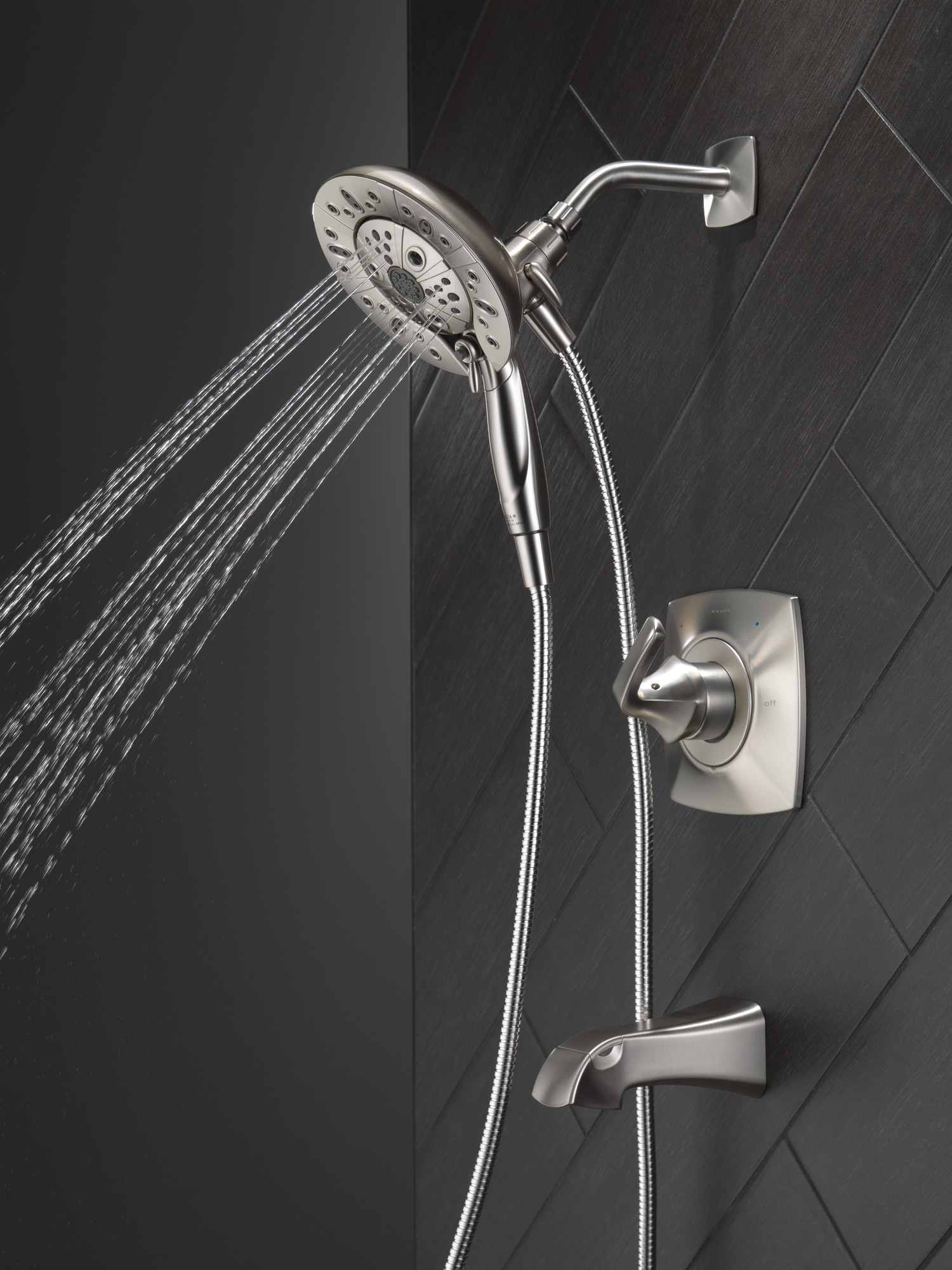Grifo para Bañera y Ducha de una Manija en Níquel Cepillado con Spotshield de Delta Vesna de 7 pulgadas, Función Múltiple y Válvula 144789-SP-I.