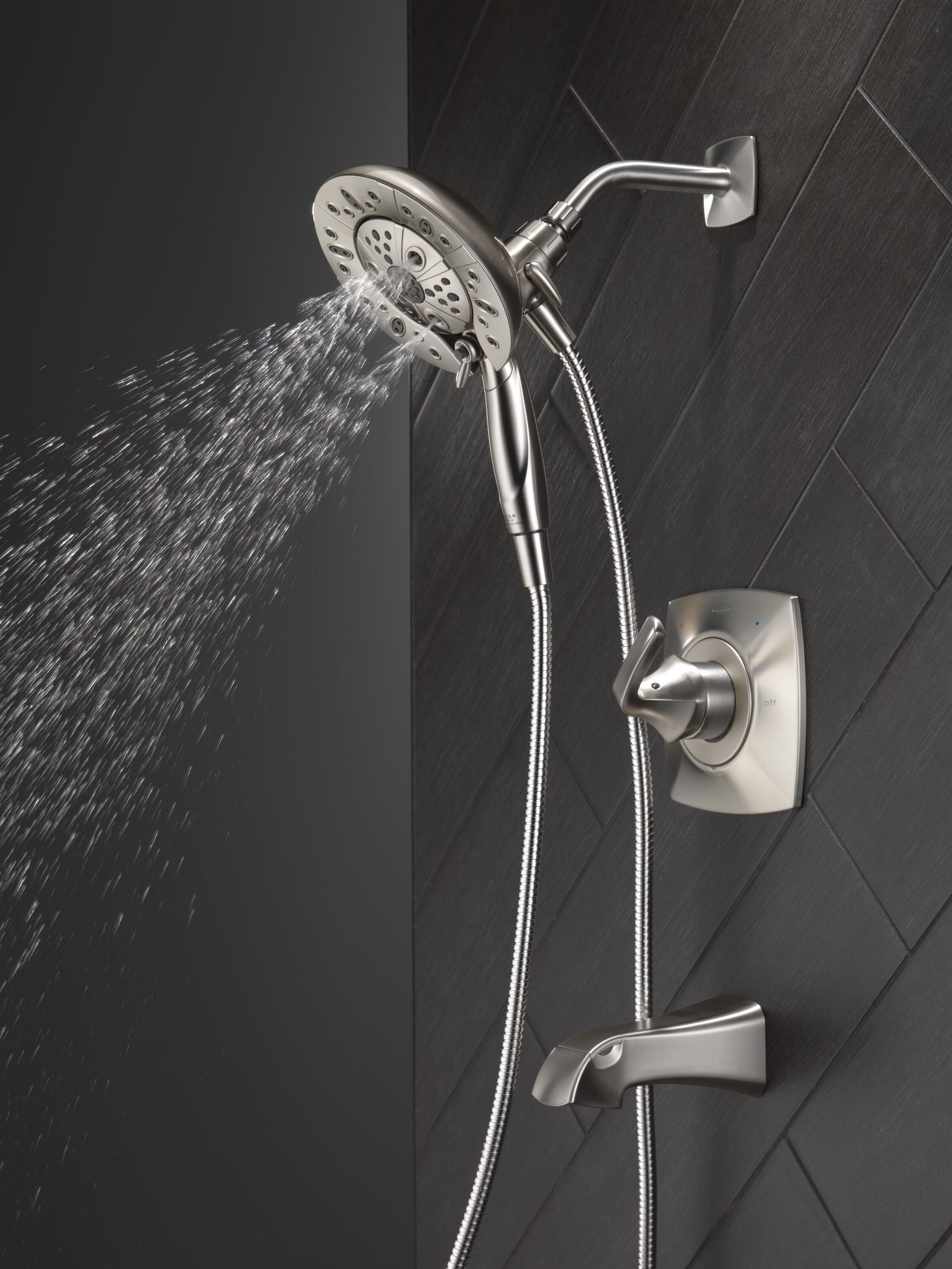 Grifo para Bañera y Ducha de una Manija en Níquel Cepillado con Spotshield de Delta Vesna de 7 pulgadas, Función Múltiple y Válvula 144789-SP-I.