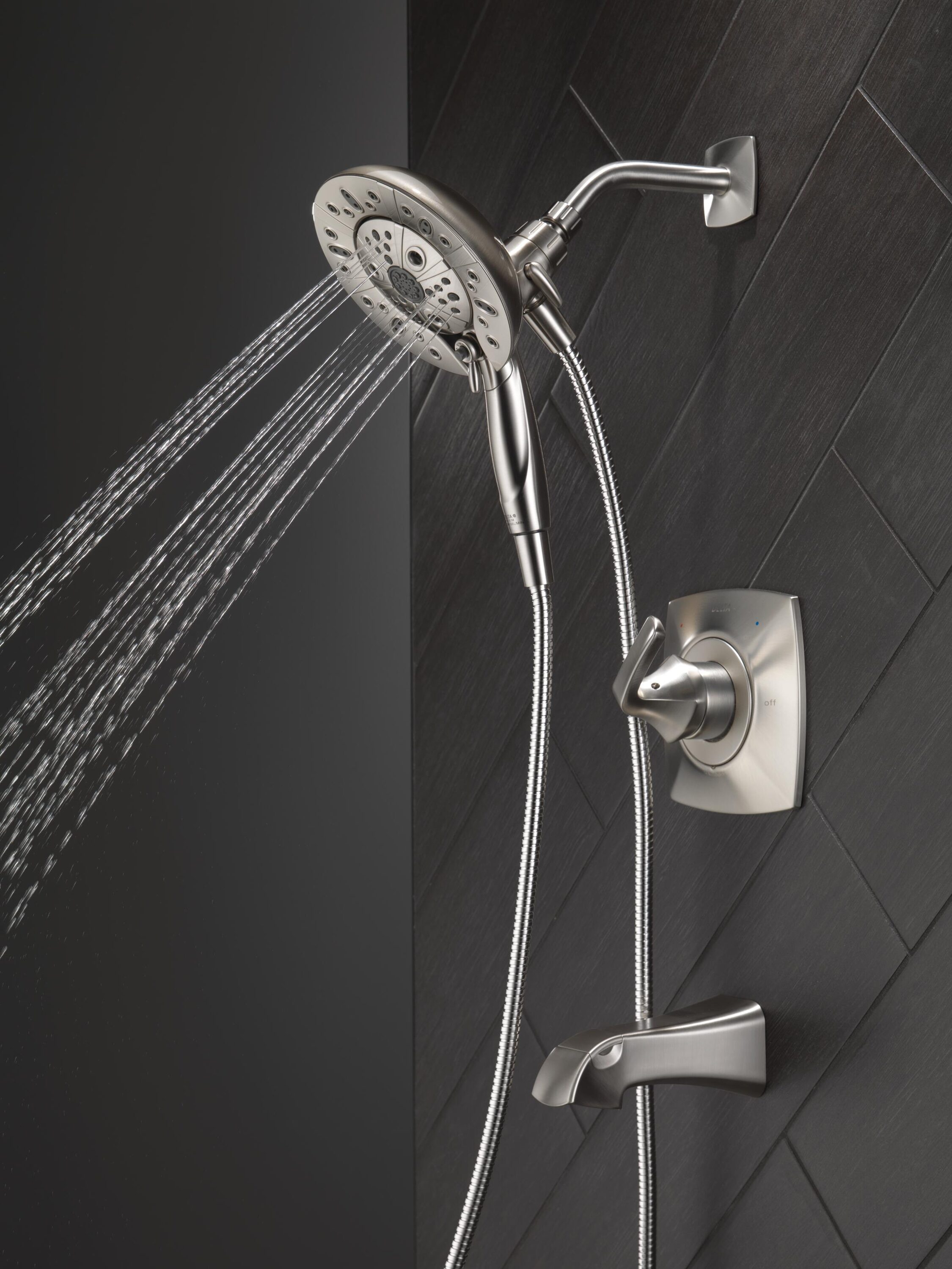 Grifo para Bañera y Ducha de una Manija en Níquel Cepillado con Spotshield de Delta Vesna de 7 pulgadas, Función Múltiple y Válvula 144789-SP-I.