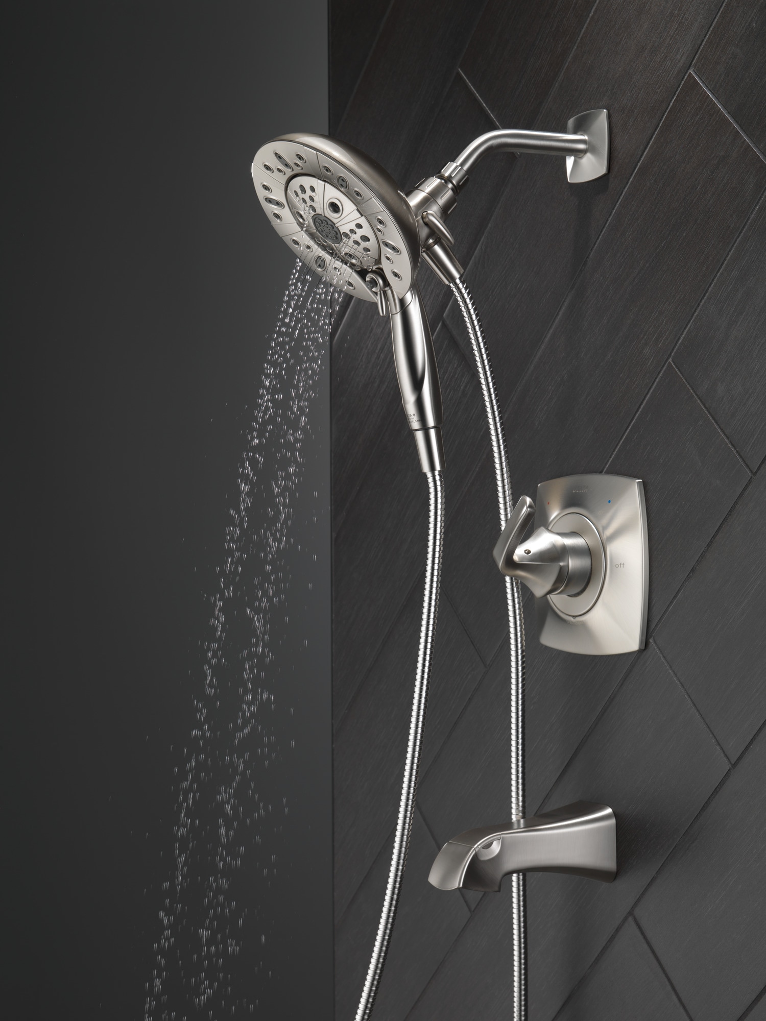 Grifo para Bañera y Ducha de una Manija en Níquel Cepillado con Spotshield de Delta Vesna de 7 pulgadas, Función Múltiple y Válvula 144789-SP-I.