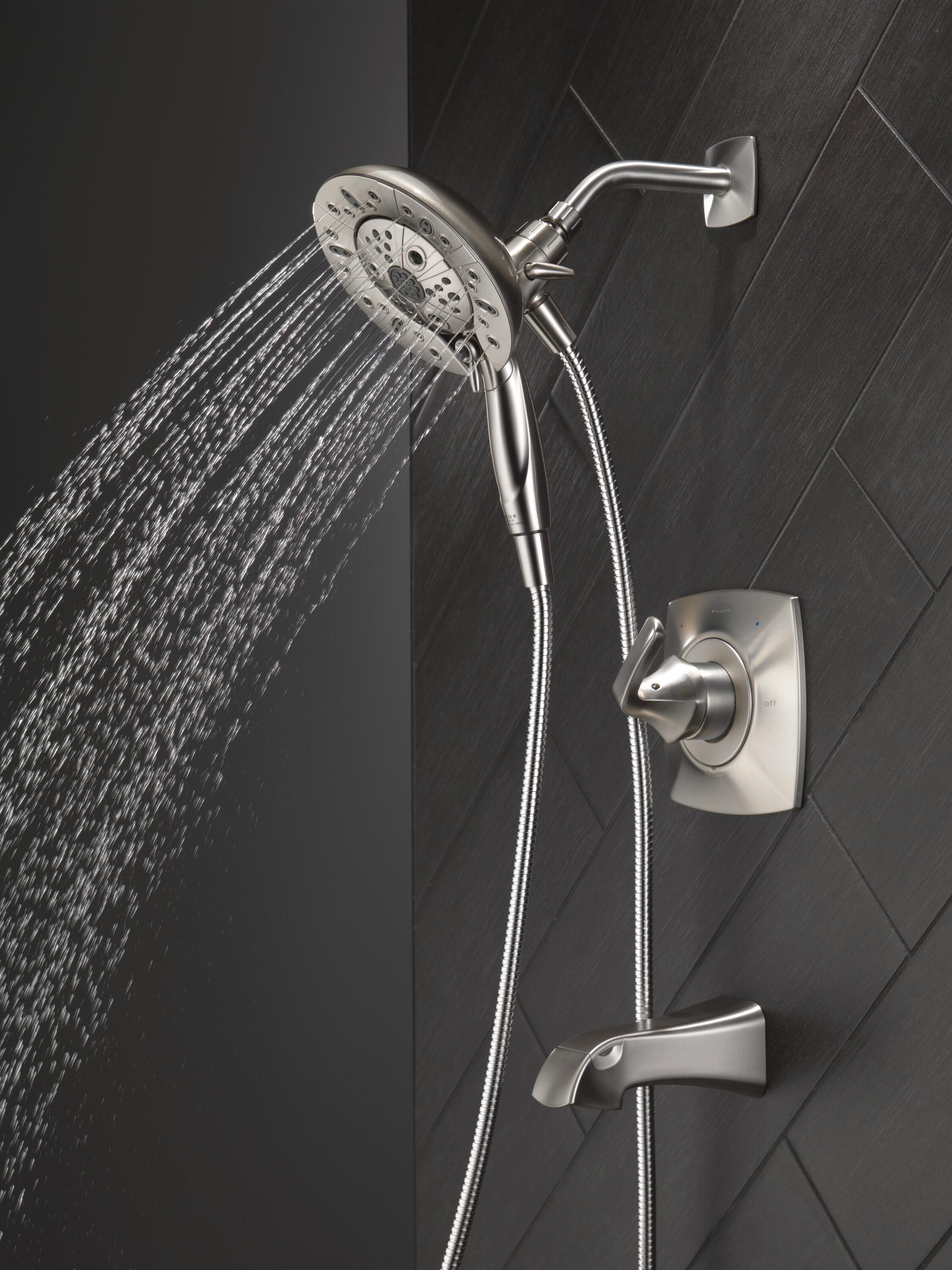 Grifo para Bañera y Ducha de una Manija en Níquel Cepillado con Spotshield de Delta Vesna de 7 pulgadas, Función Múltiple y Válvula 144789-SP-I.