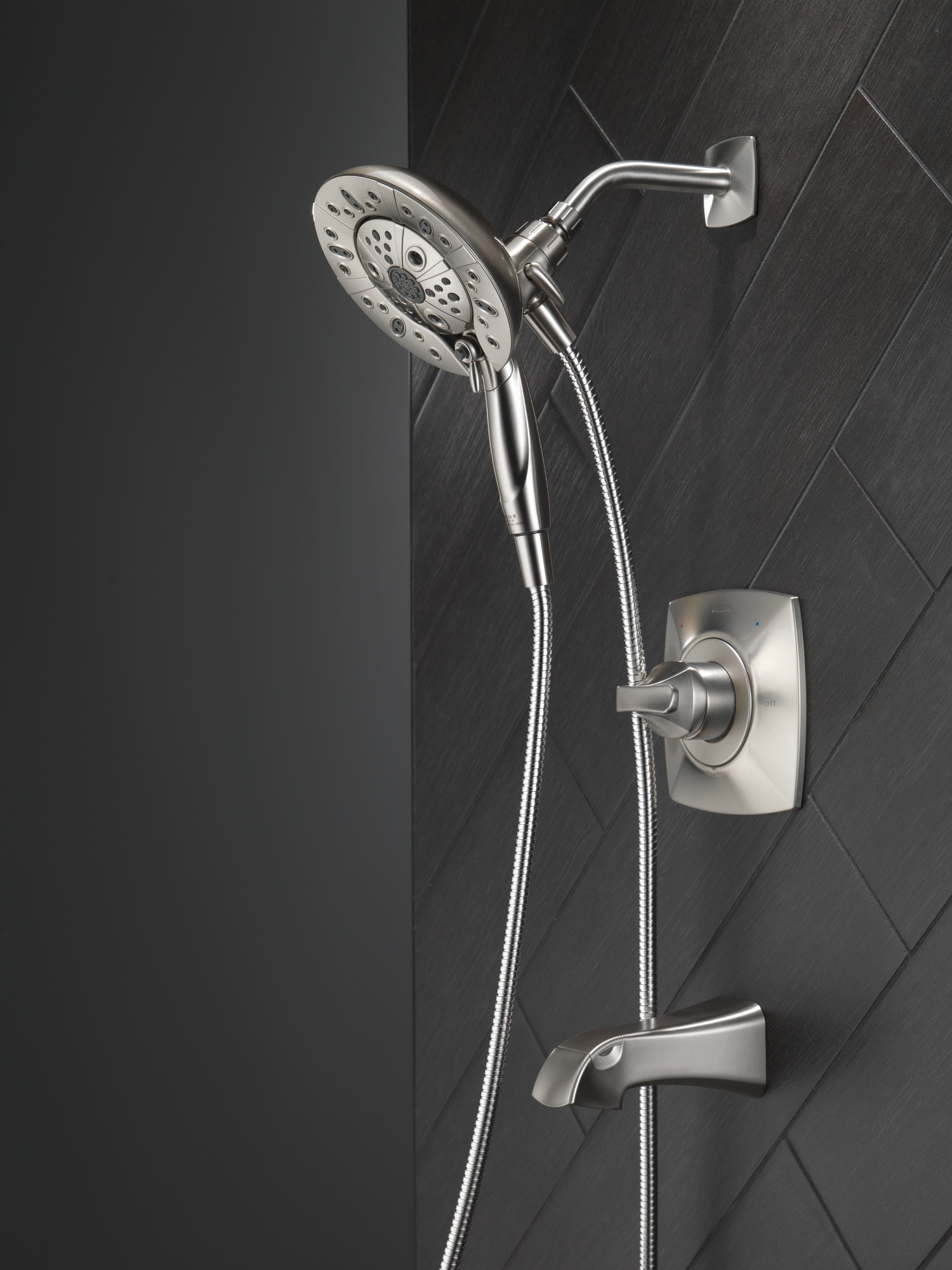 Grifo para Bañera y Ducha de una Manija en Níquel Cepillado con Spotshield de Delta Vesna de 7 pulgadas, Función Múltiple y Válvula 144789-SP-I.