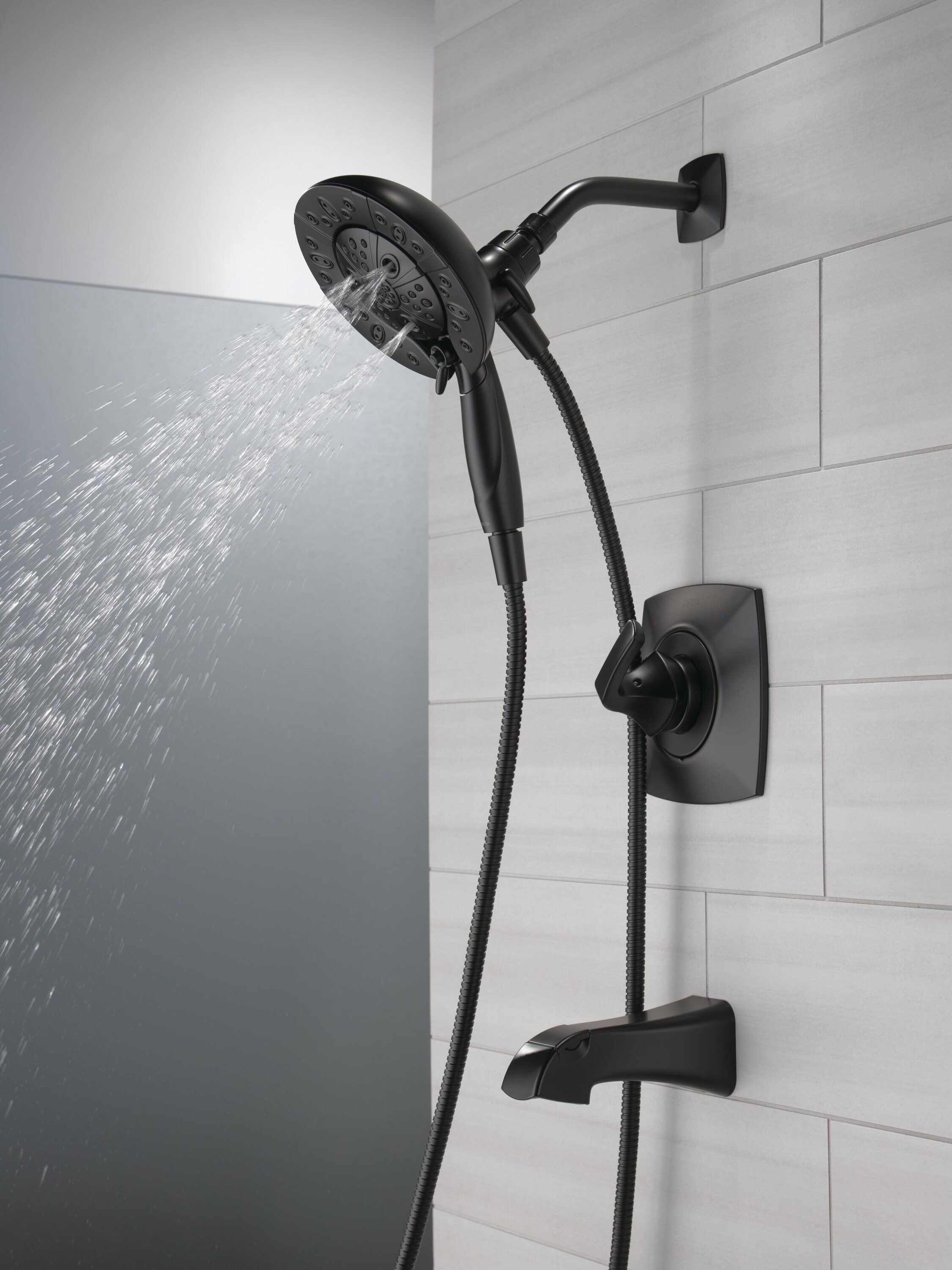 Grifo de Bañera y Ducha Redondo de 7 Pulgadas, de una Manija y Multi-función en Negro Mate Modelo Delta Vesna con Válvula 144789-BL-I