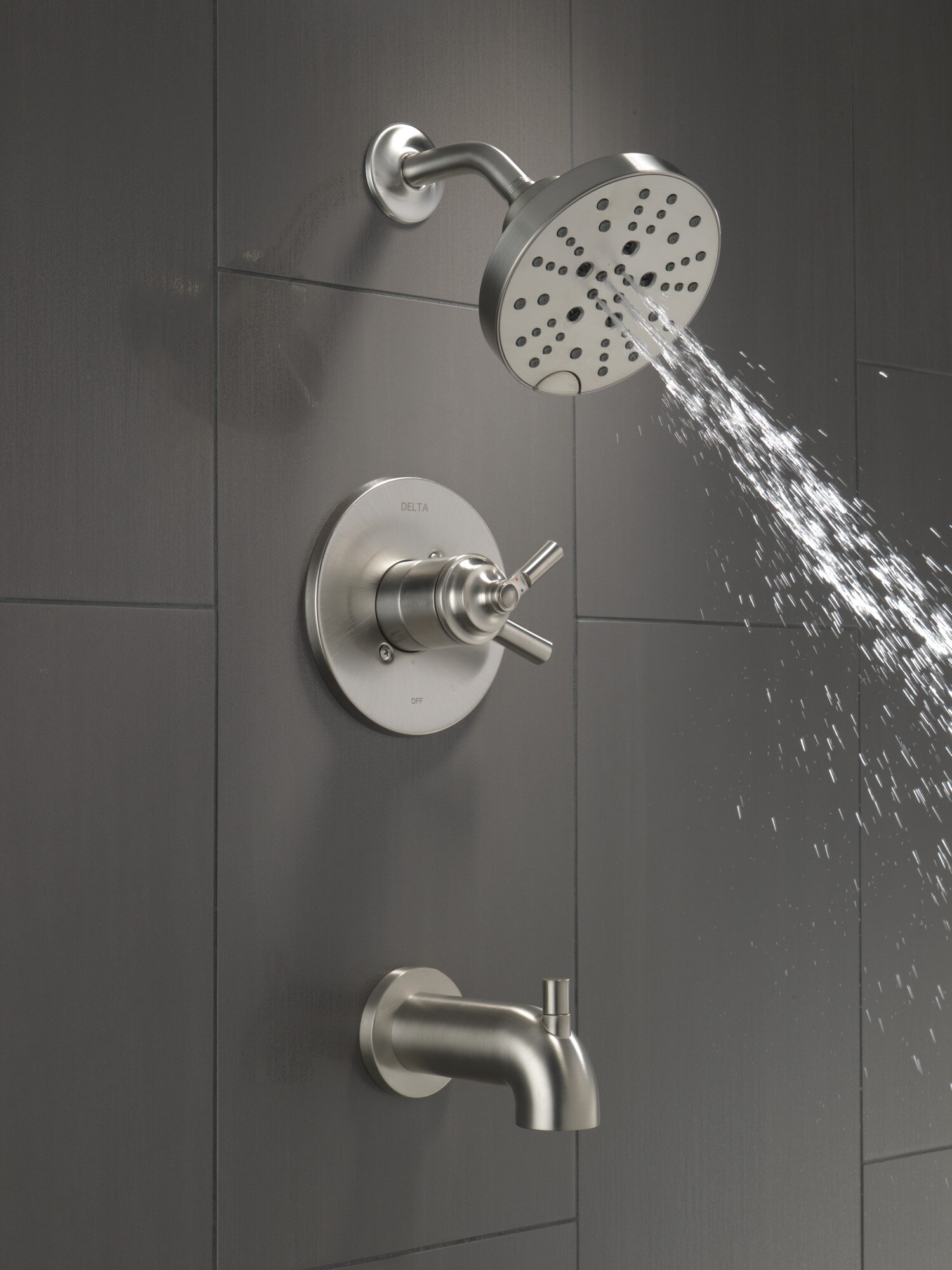 Grifo de bañera redonda y ducha de acero inoxidable Delta Saylor de 2 manijas y 6 pulgadas de función múltiple T17435-SS.