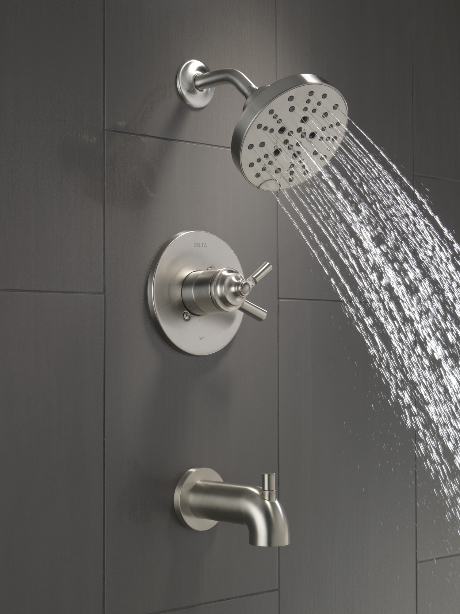 Grifo de bañera redonda y ducha de acero inoxidable Delta Saylor de 2 manijas y 6 pulgadas de función múltiple T17435-SS.