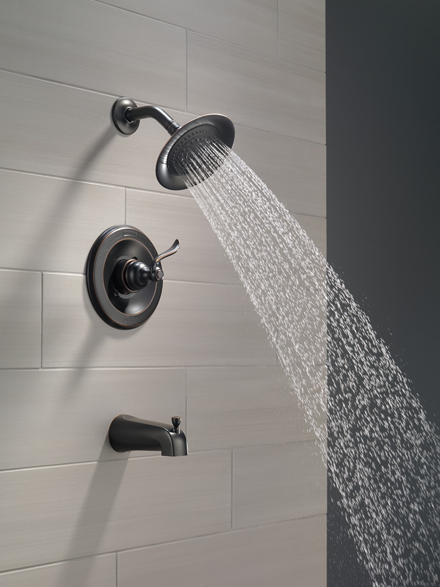 Grifo de bañera y ducha redondo de 6.0 pulgadas con un solo mango en bronce frotado con aceite Delta Windemere BT14496-OB
