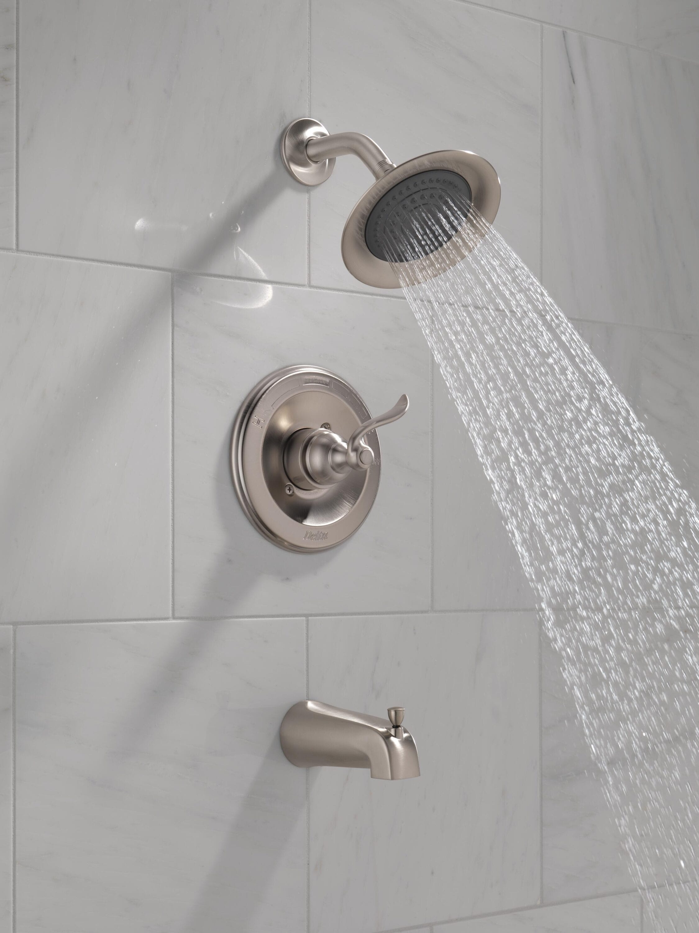 Grifo para bañera y ducha redondo de acero inoxidable de 1 manija y 6.0 pulgadas de función única Delta Windemere