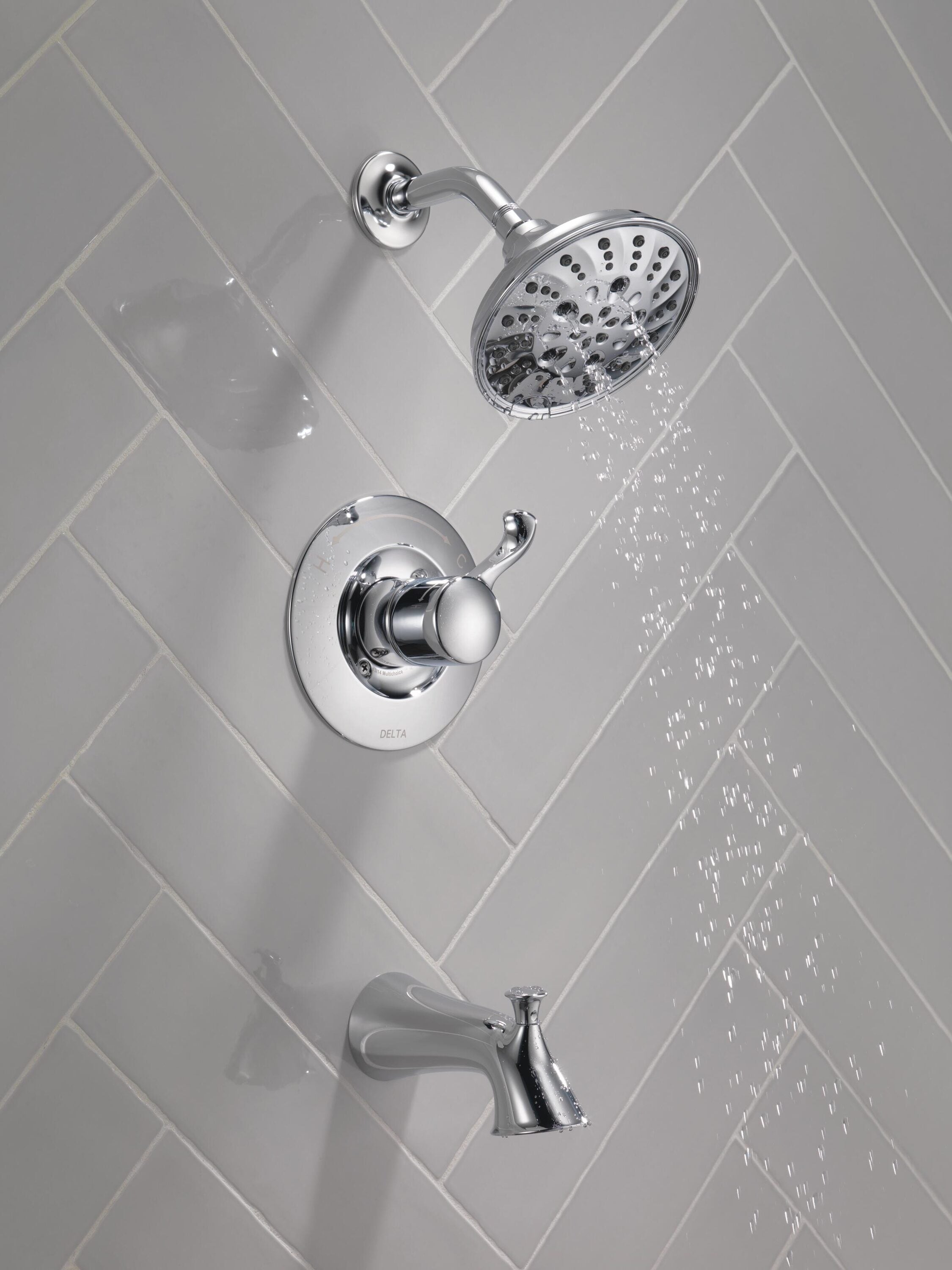 Mezcladora de bañera y ducha redonda de 6 pulgadas con 1 manija, cromo Delta Esato.