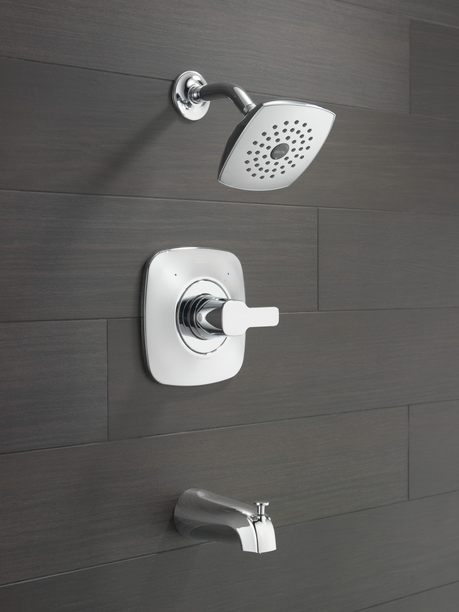 Grifo de bañera y ducha en cromo moderno Delta con 1 mango y función única de 5.375 pulgadas, cuadrado - T144339-PP