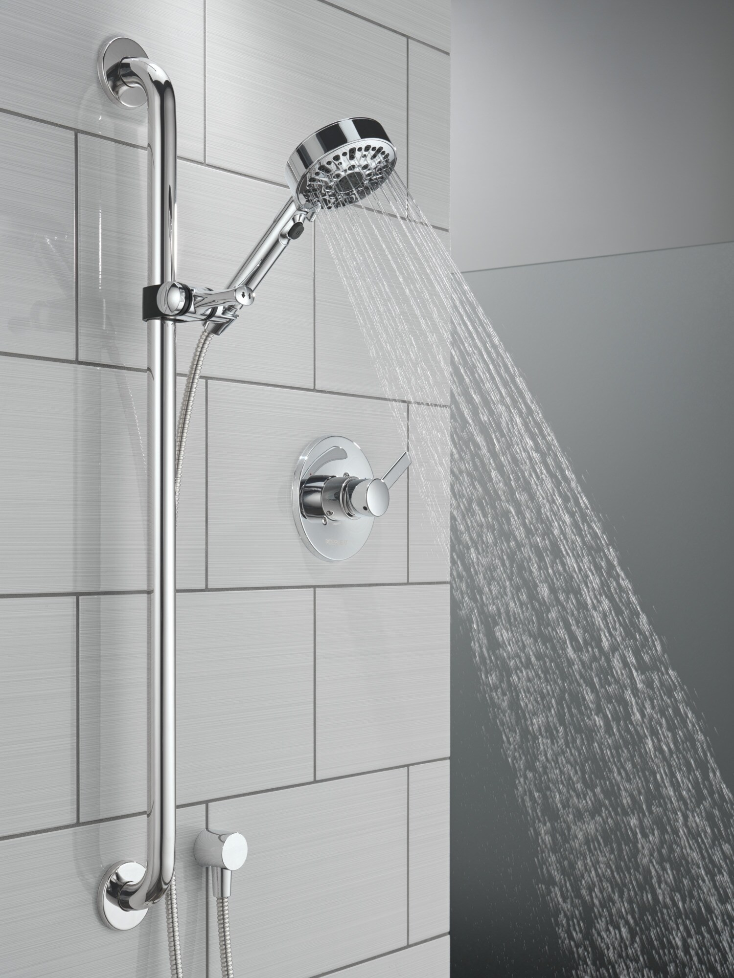 Grifo de bañera y ducha redondo de 4.56 pulgadas con una sola manija cromada de la marca Peerless Precept (válvula no incluida)