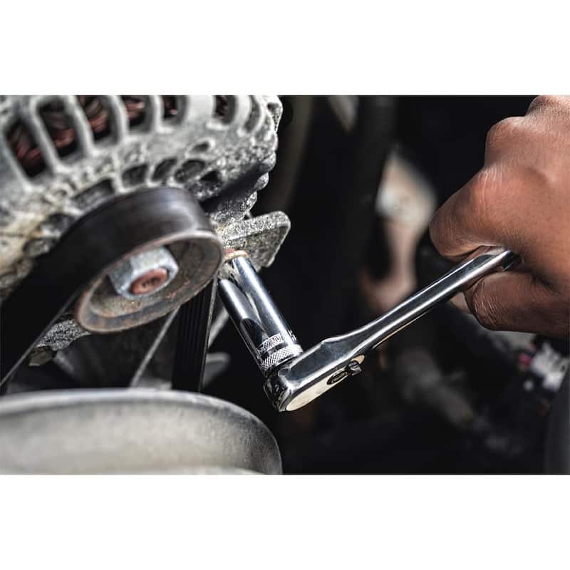 Set de herramientas para mecánicos DEWALT (84 piezas) - DWMT81531