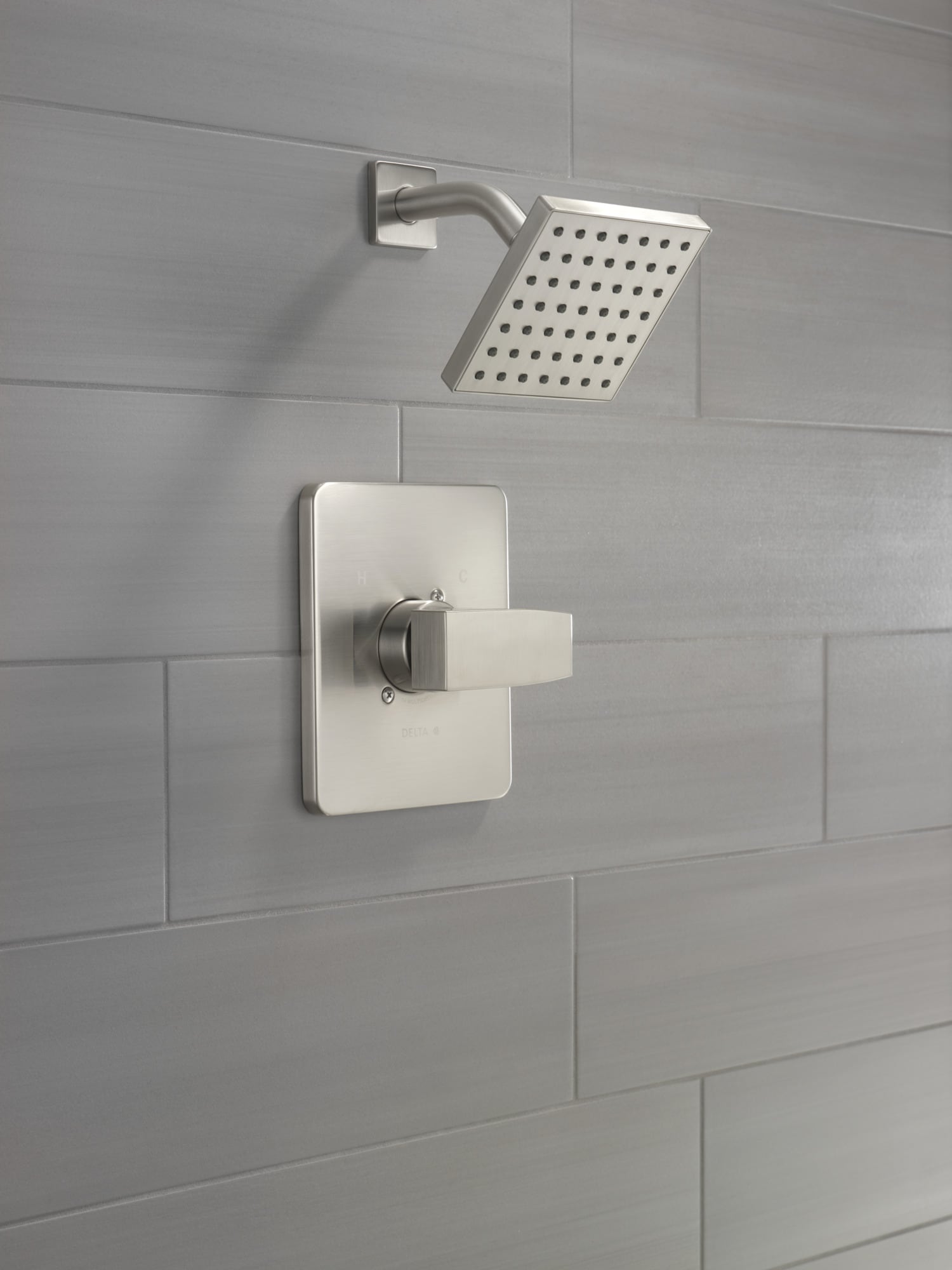 Grifería de ducha cuadrada de acero inoxidable moderna de un solo control de 5 pulgadas, función única Delta T14267-SS-PP
