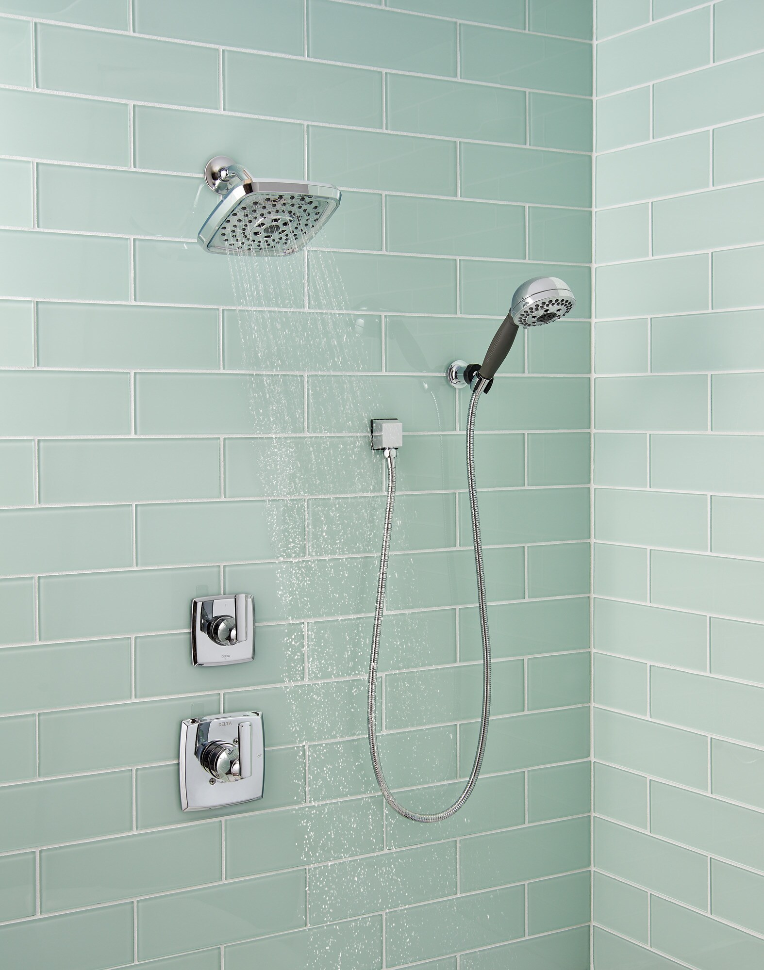 Grifo de ducha de una manija estilo Veneciano Bronce Delta Ashlyn Vendido por separado T14264-RBLHD